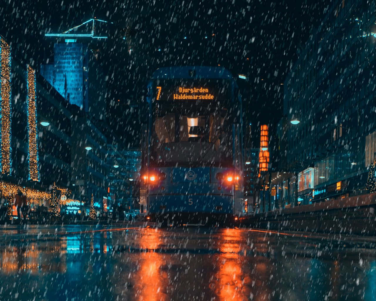 blue tram, city street, night, HD Desktop Wallpaper