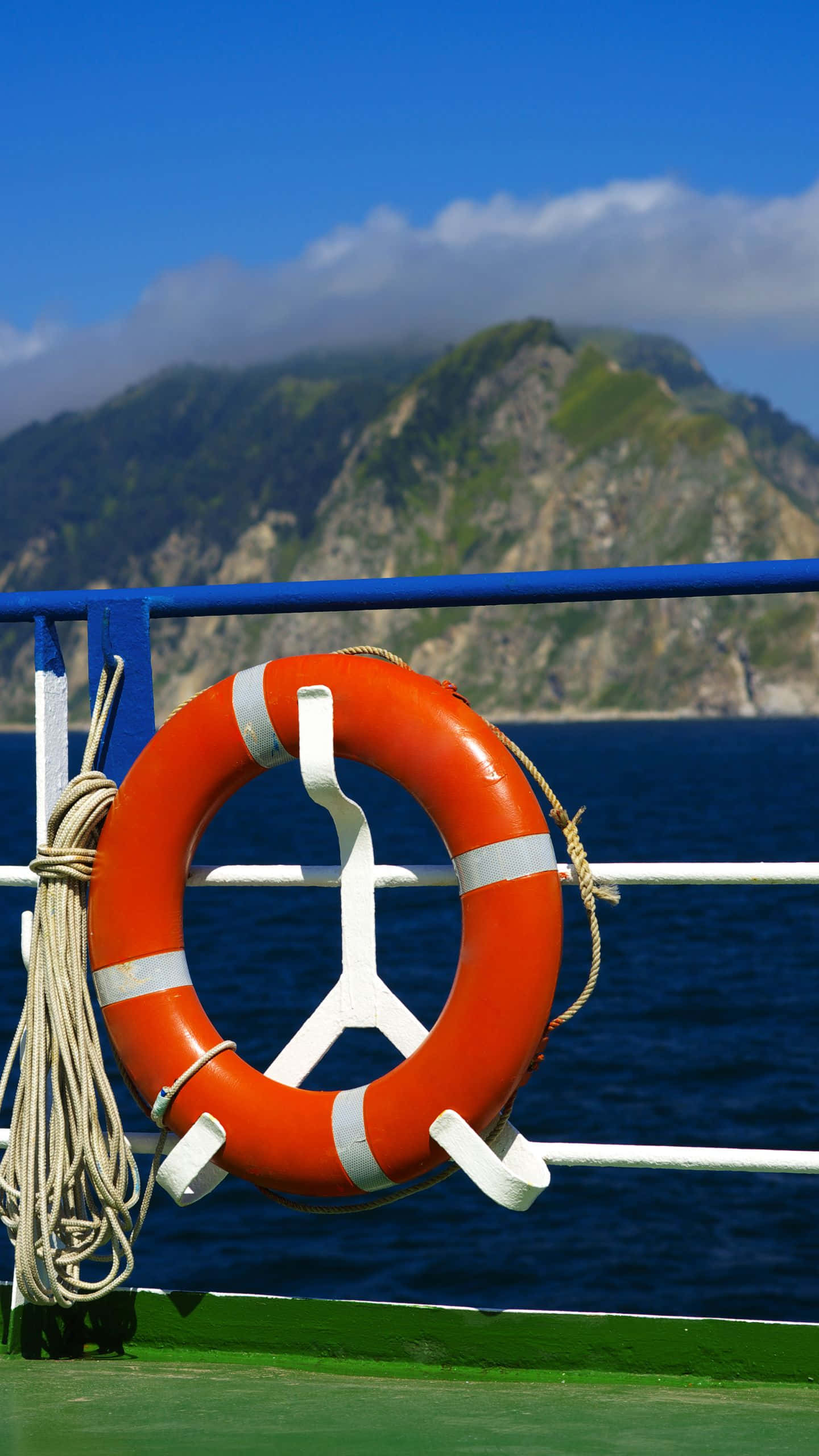 1440x1080, bright orange lifebuoy, ship's railing, 2K Phone Wallpaper