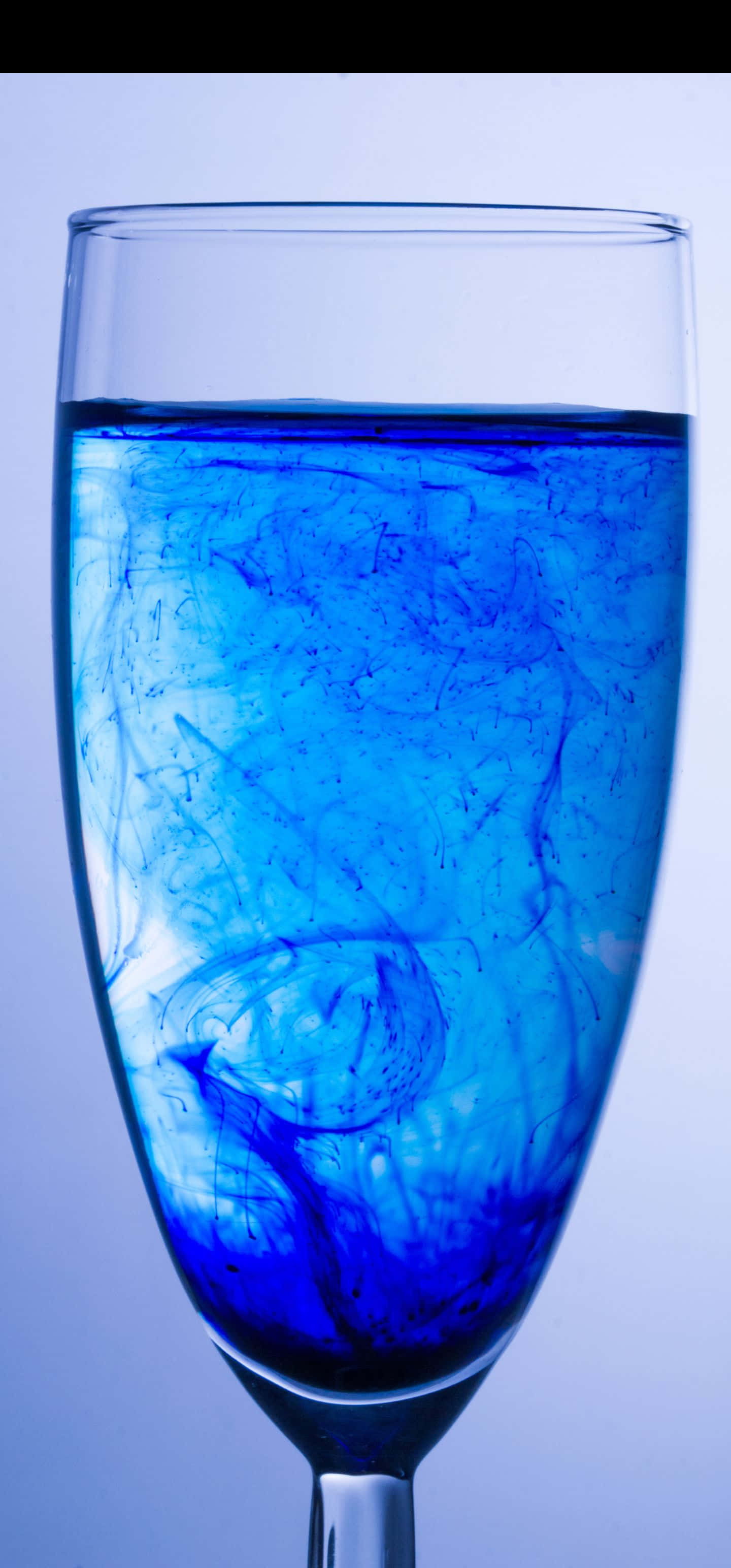 1440x3088, vibrant blue liquid, soft purple background, 2K Phone Wallpaper