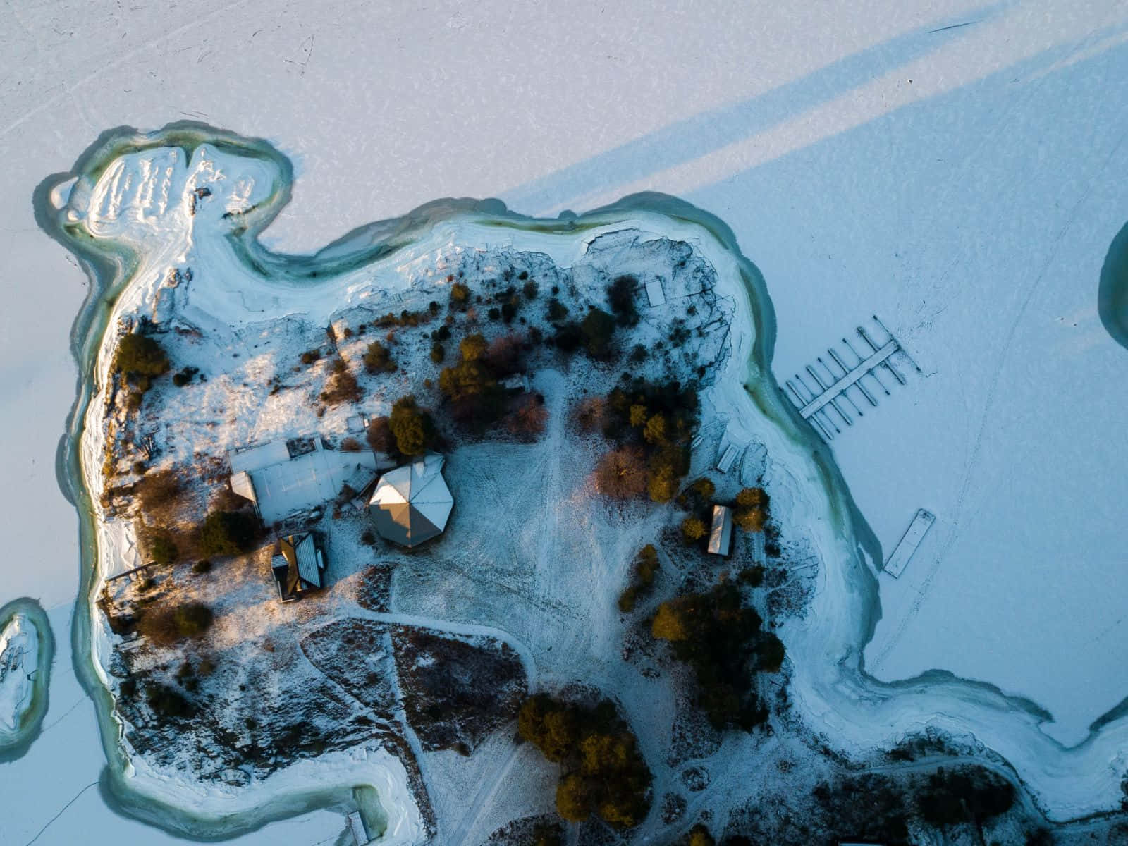 1600x1200, snow-covered island, cabins, HD Desktop Wallpaper