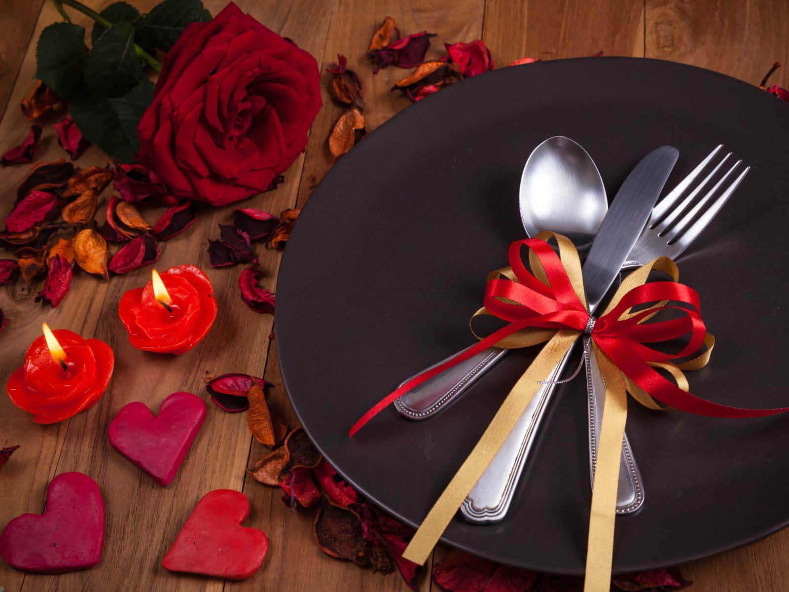 1600x1200, black plate, silverware, HD Desktop Wallpaper