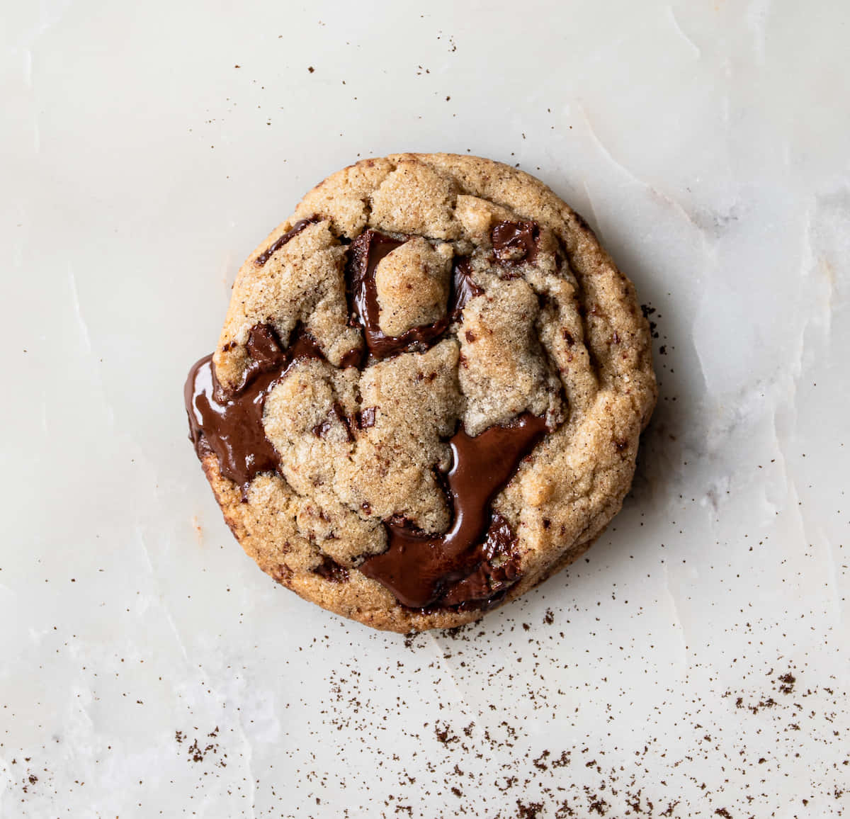 golden chocolate chip cookie, melted chocolate drizzle, white marble surface, SD Desktop Wallpaper