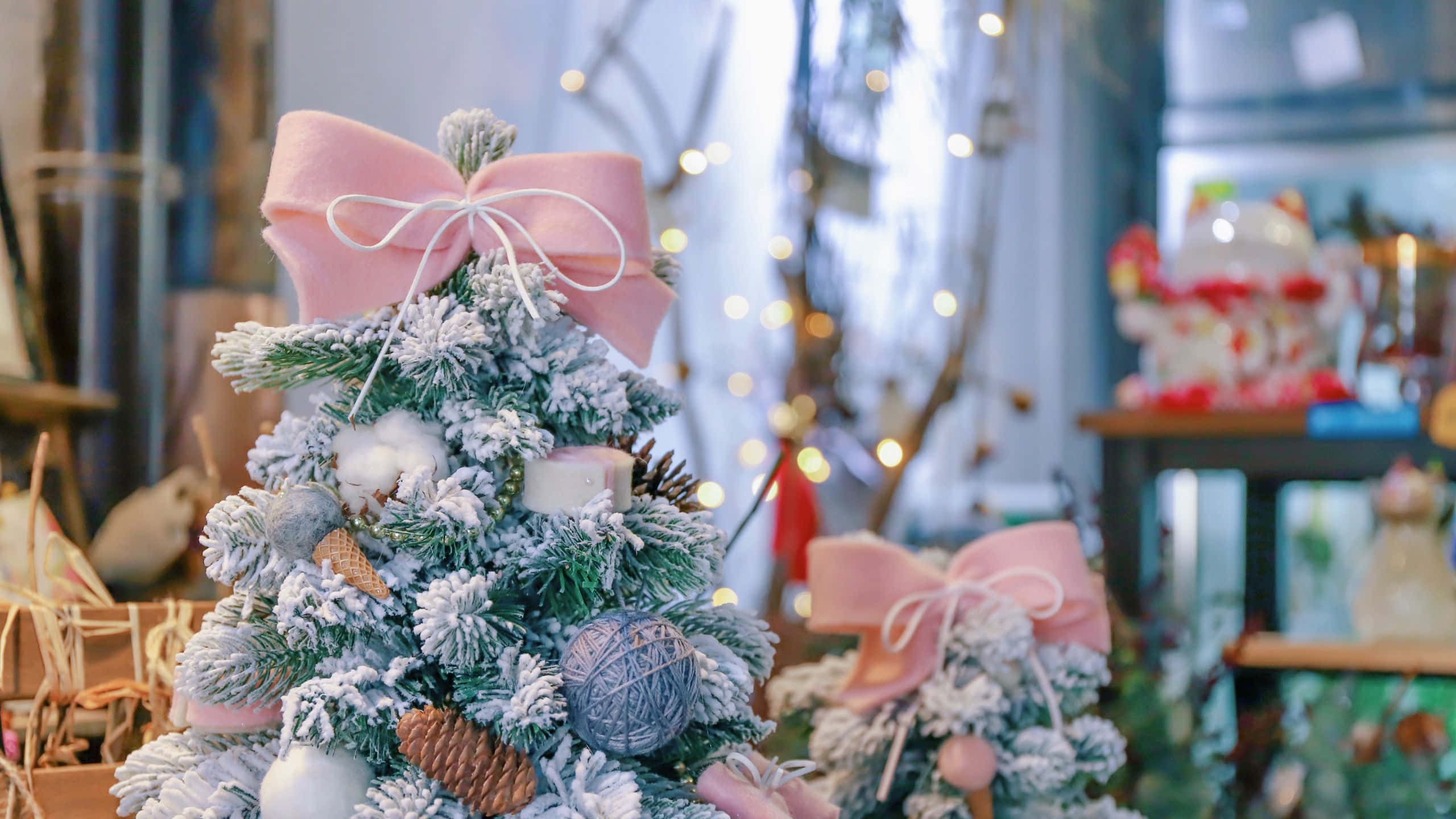 1920x1080 HD Christmas, frosted christmas tree, pink bows, 2K Desktop Wallpaper