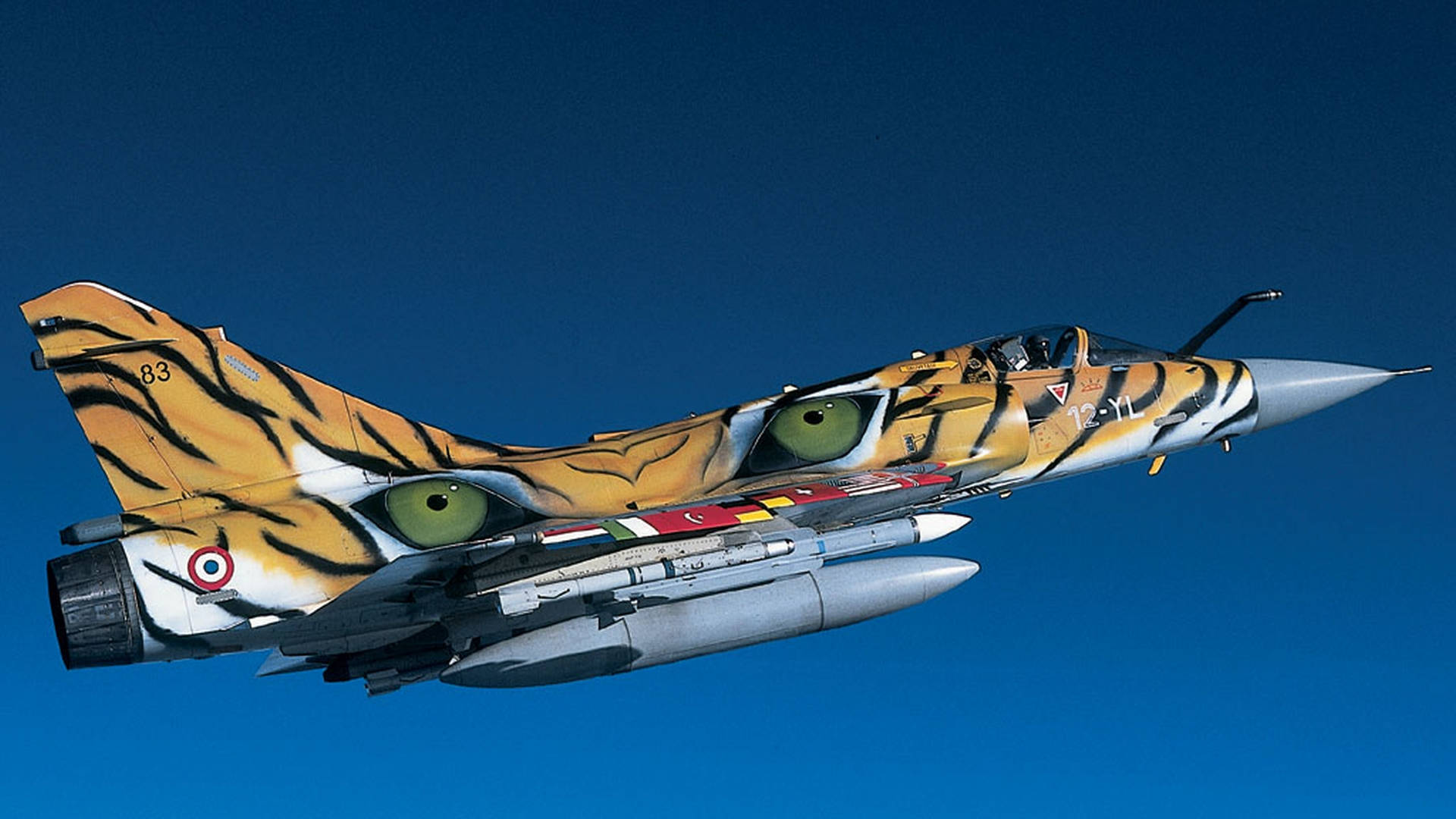 tiger-striped fighter jet, glowing green eyes, clear blue sky, Full HD Desktop Wallpaper