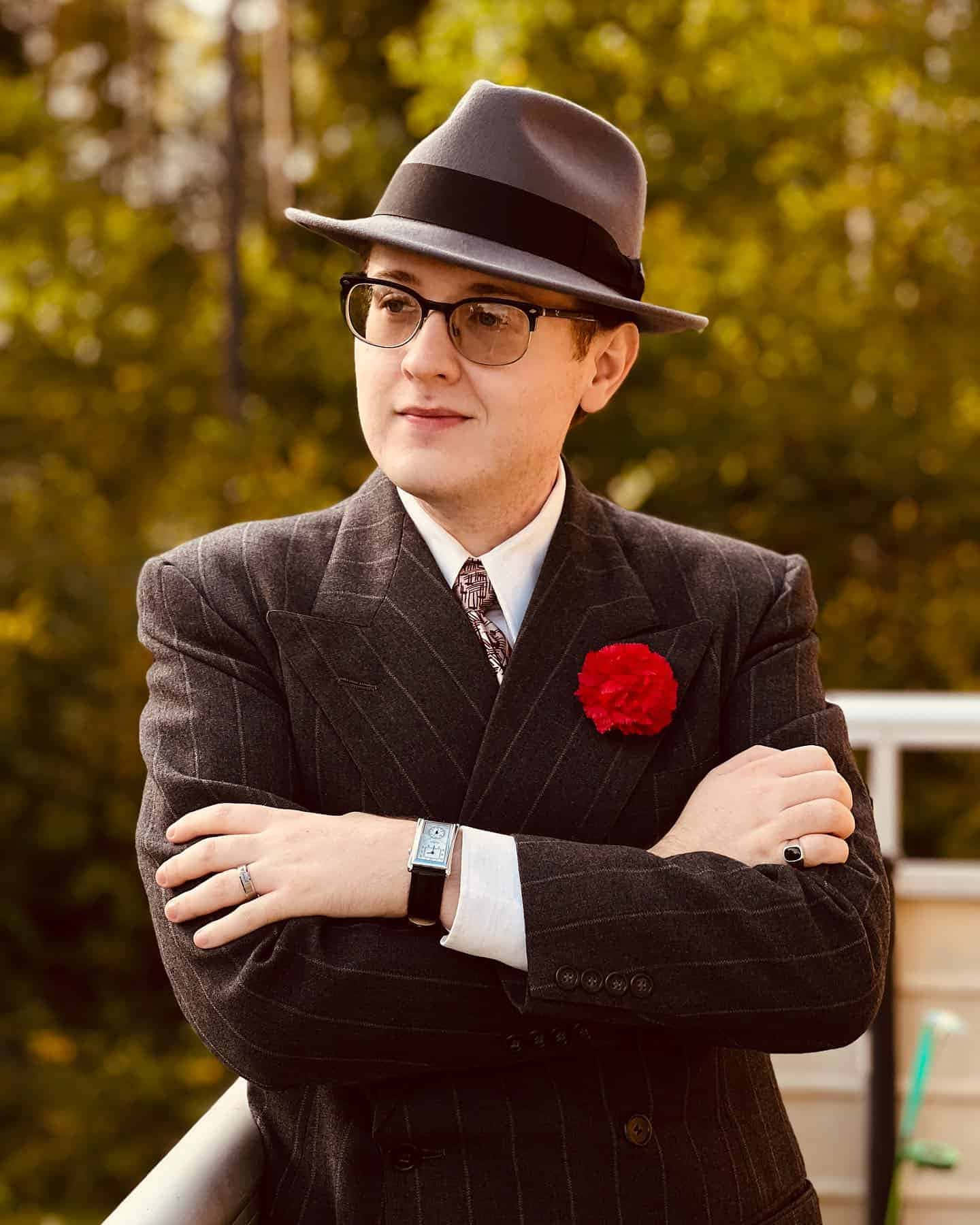 1940s style menswear, gray pinstripe suit, fedora, HD Phone Wallpaper