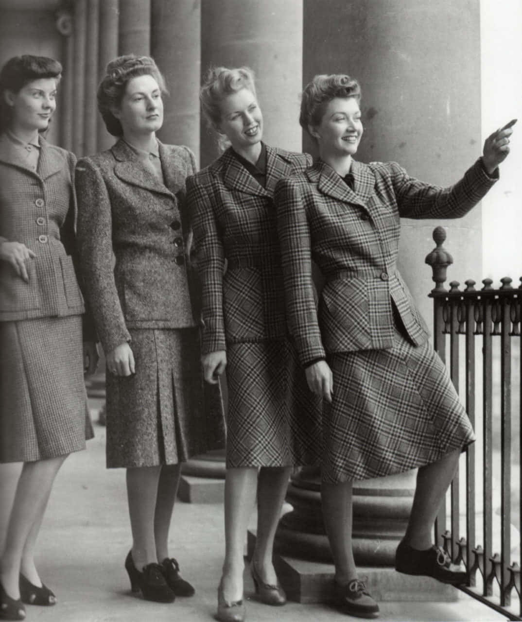 1940s women fashion, vintage tweed suits, classical columns, HD Phone Wallpaper