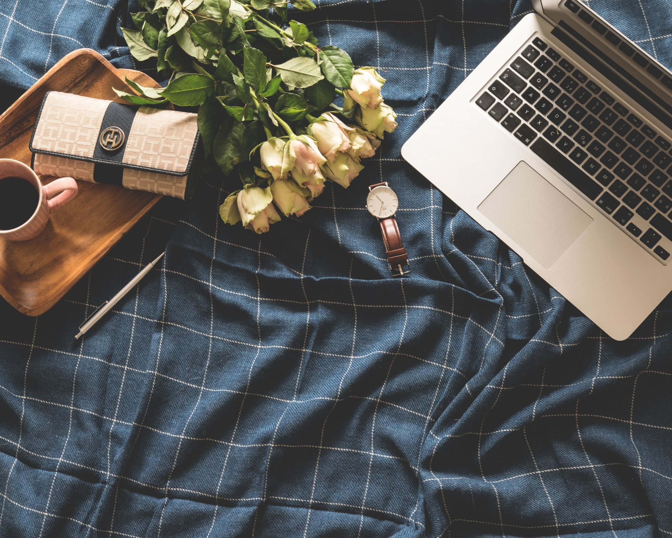 2208x1768, blue checkered blanket, laptop, Full HD Desktop Wallpaper