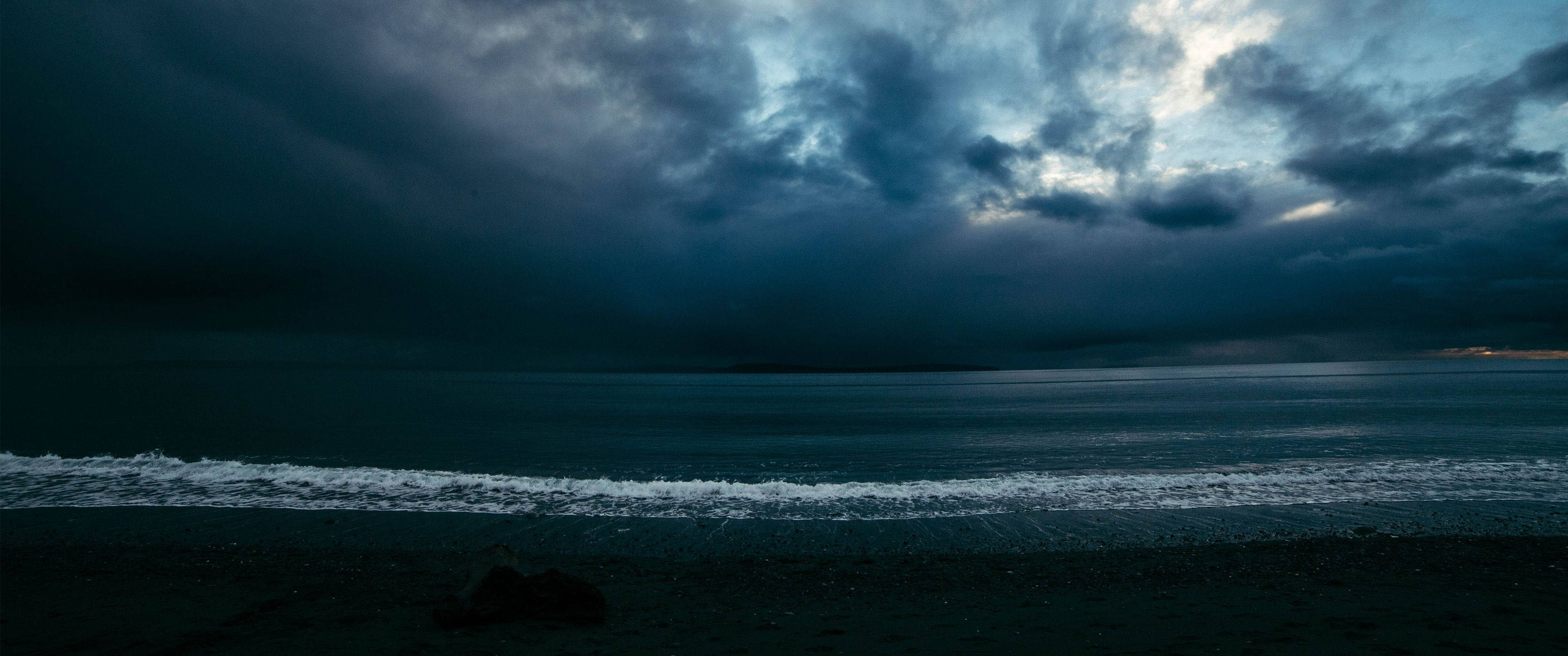 ultrawide sky, dusk, coastal scene, 2K Desktop Wallpaper