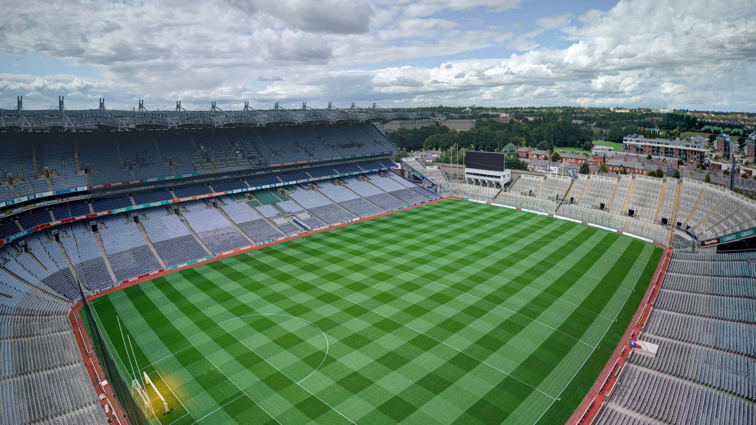 2560x1440, soccer field, empty, 2K Desktop Wallpaper