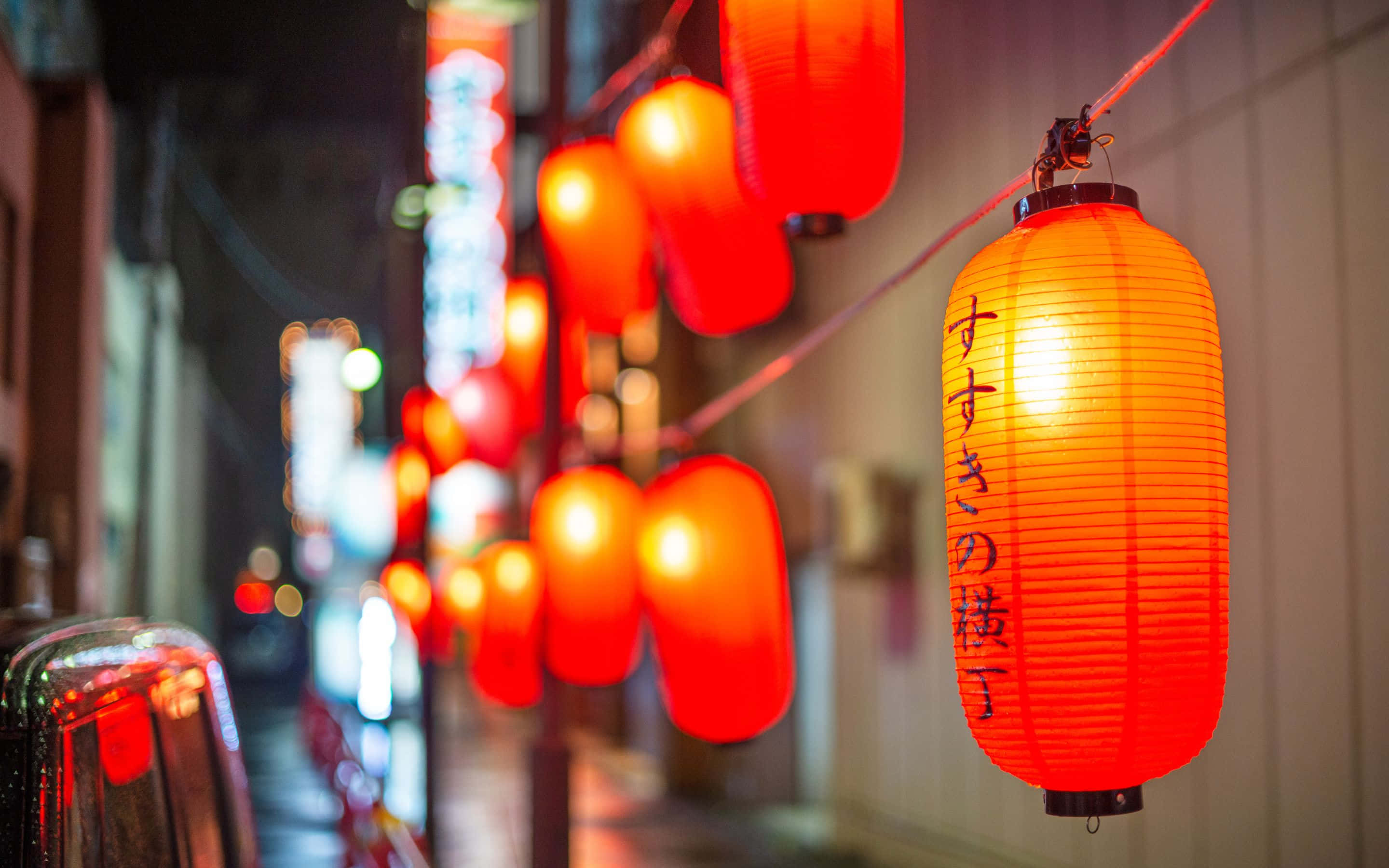 2880x1800, glowing red paper lanterns, narrow night street, 2K Desktop Wallpaper