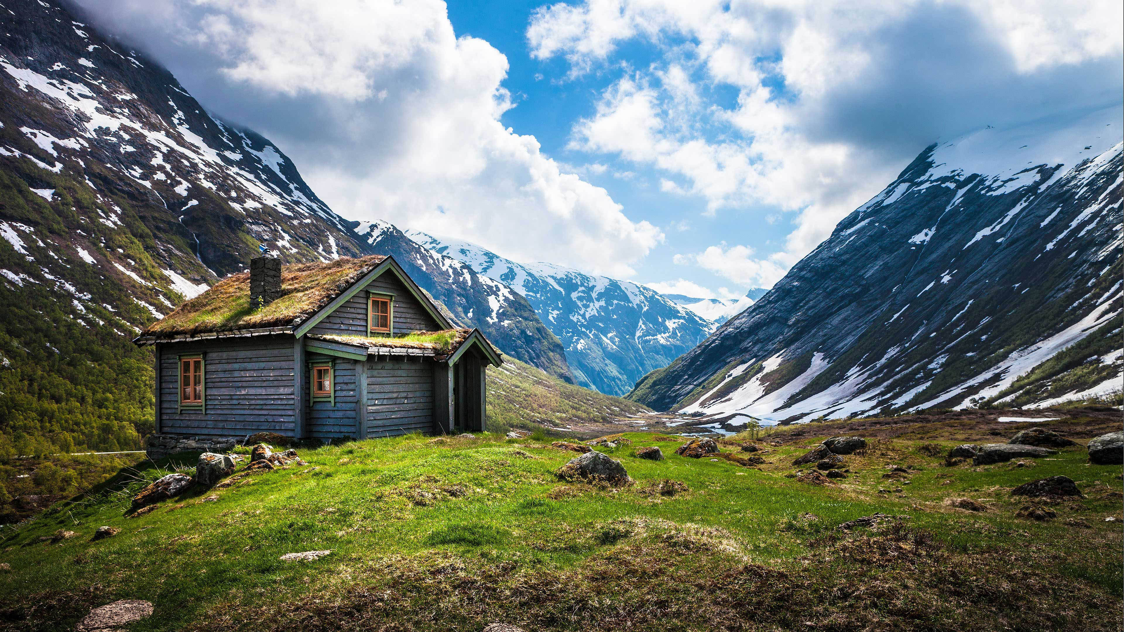 3840x2160 monitor, hill house, rustic wooden cabin, 4K Desktop Wallpaper