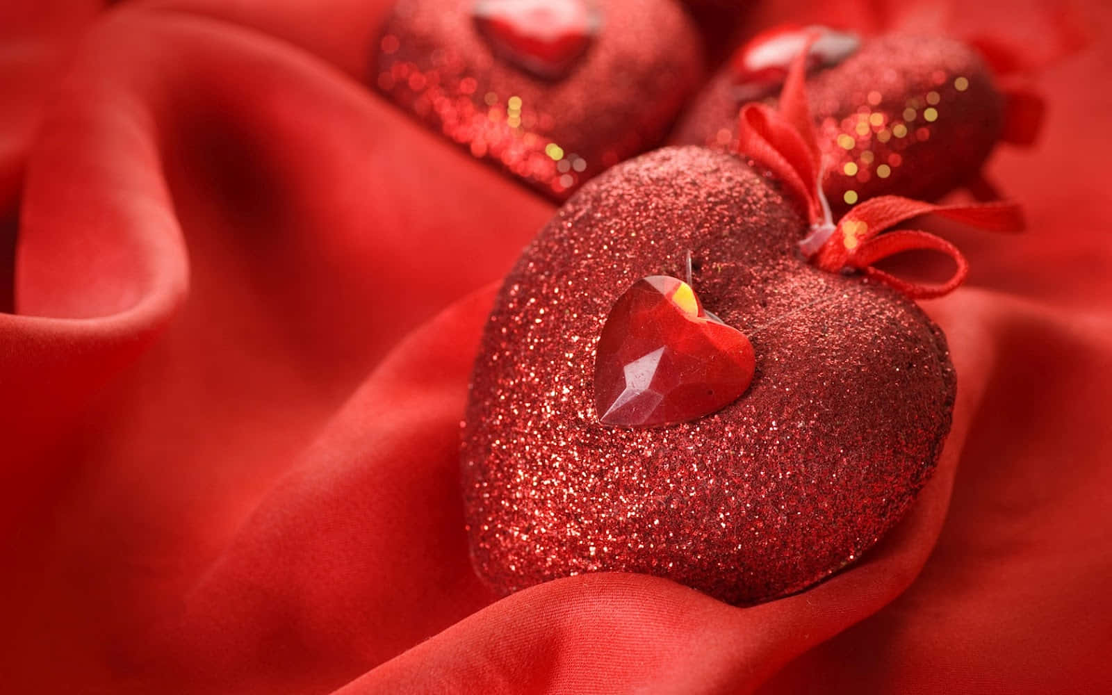 3d heart, shiny red glitter hearts, crystal accents, HD Desktop Wallpaper