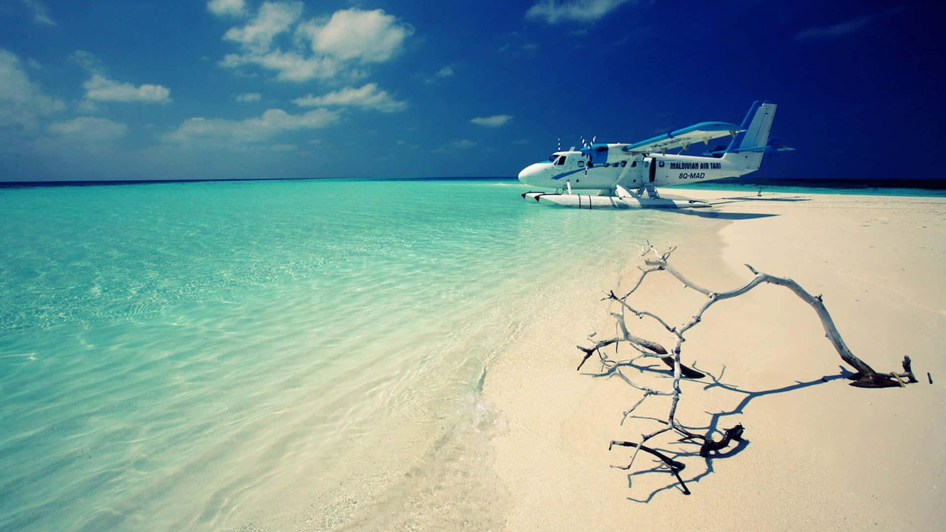 white seaplane, pristine white sand beach, turquoise waters, Full HD Desktop Wallpaper