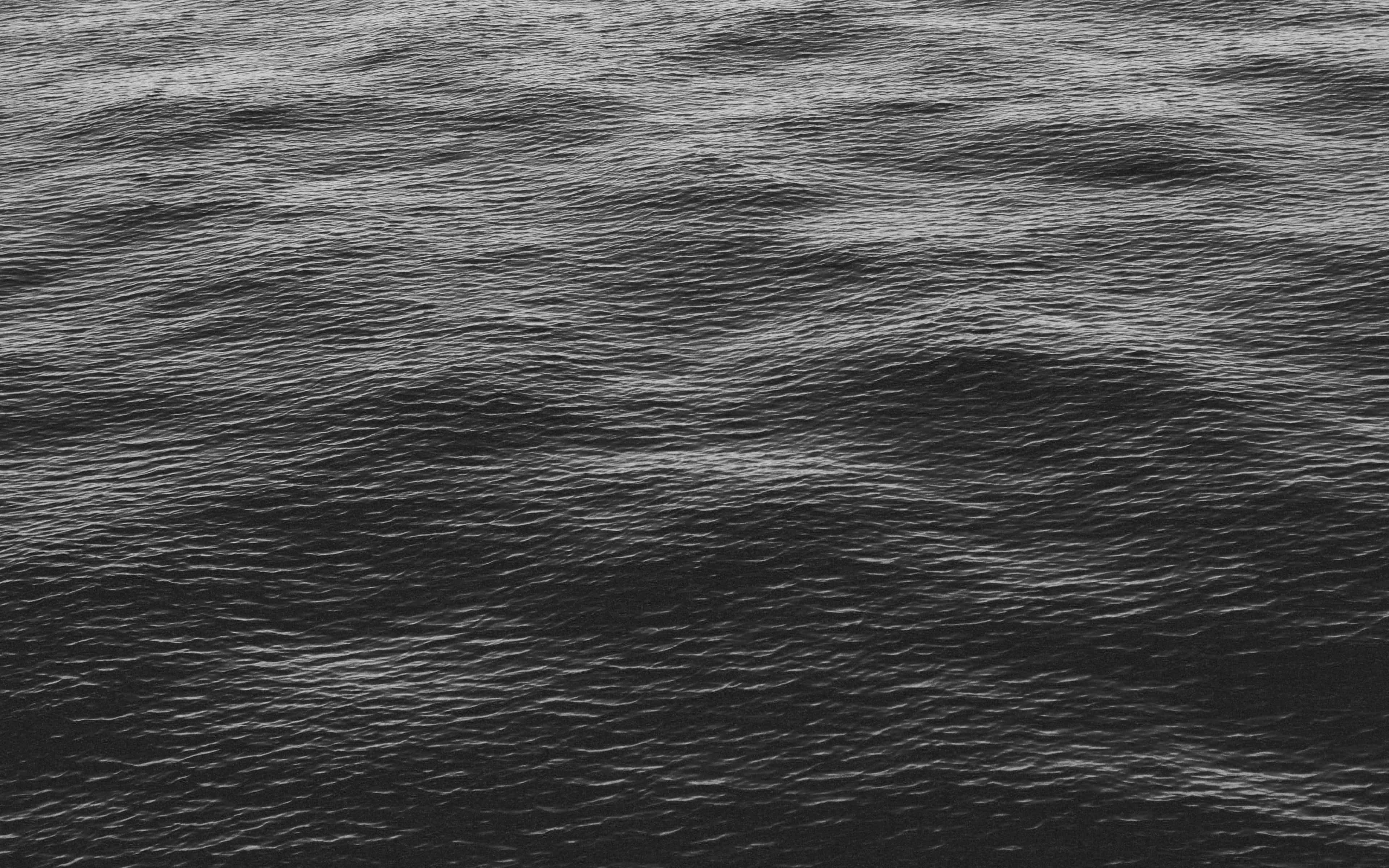 monochrome, ocean waves, textured, 4K Desktop Wallpaper