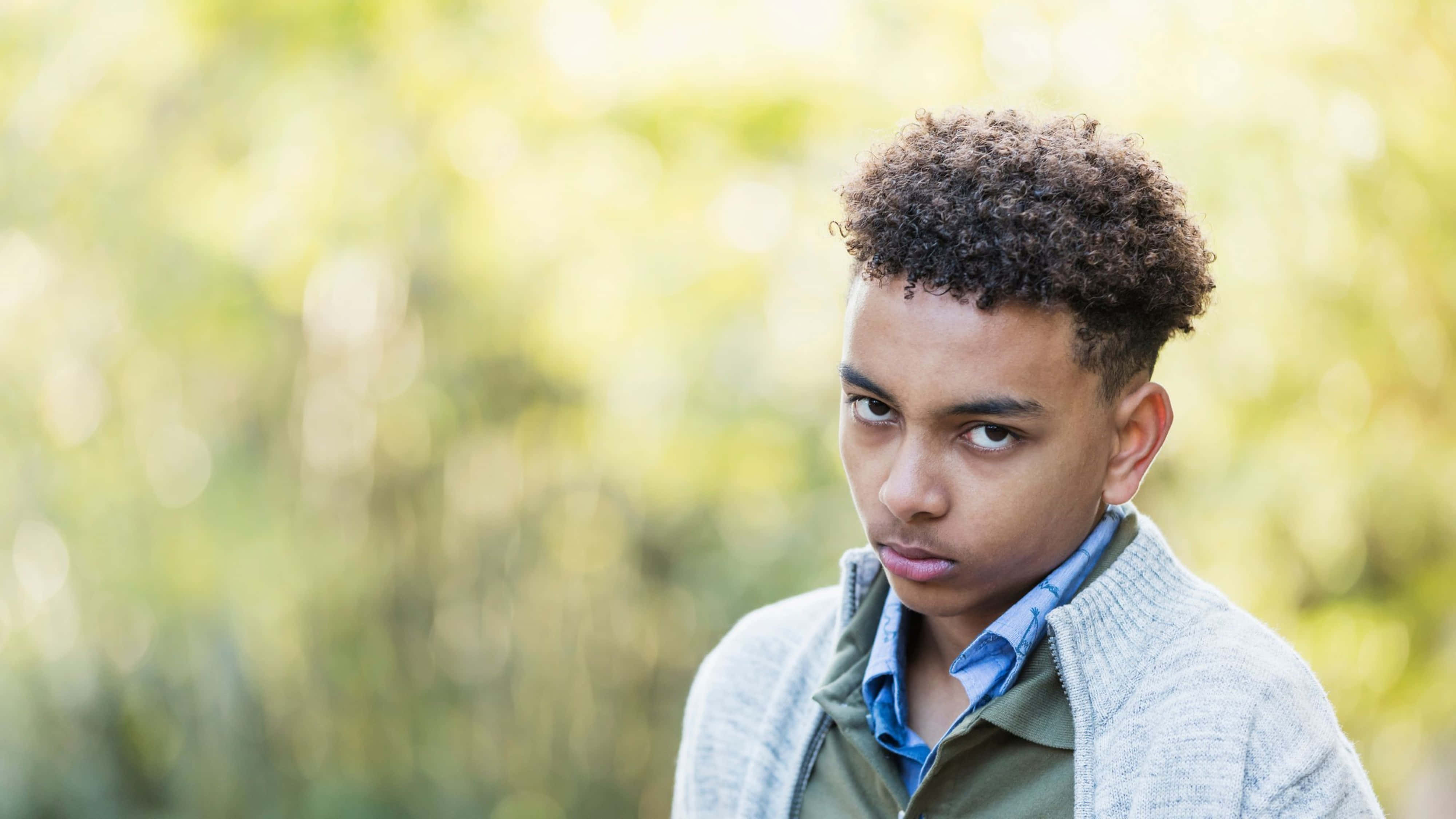 4K Boys Attitude, afro hair, soft green blurred background, 4K Desktop Wallpaper