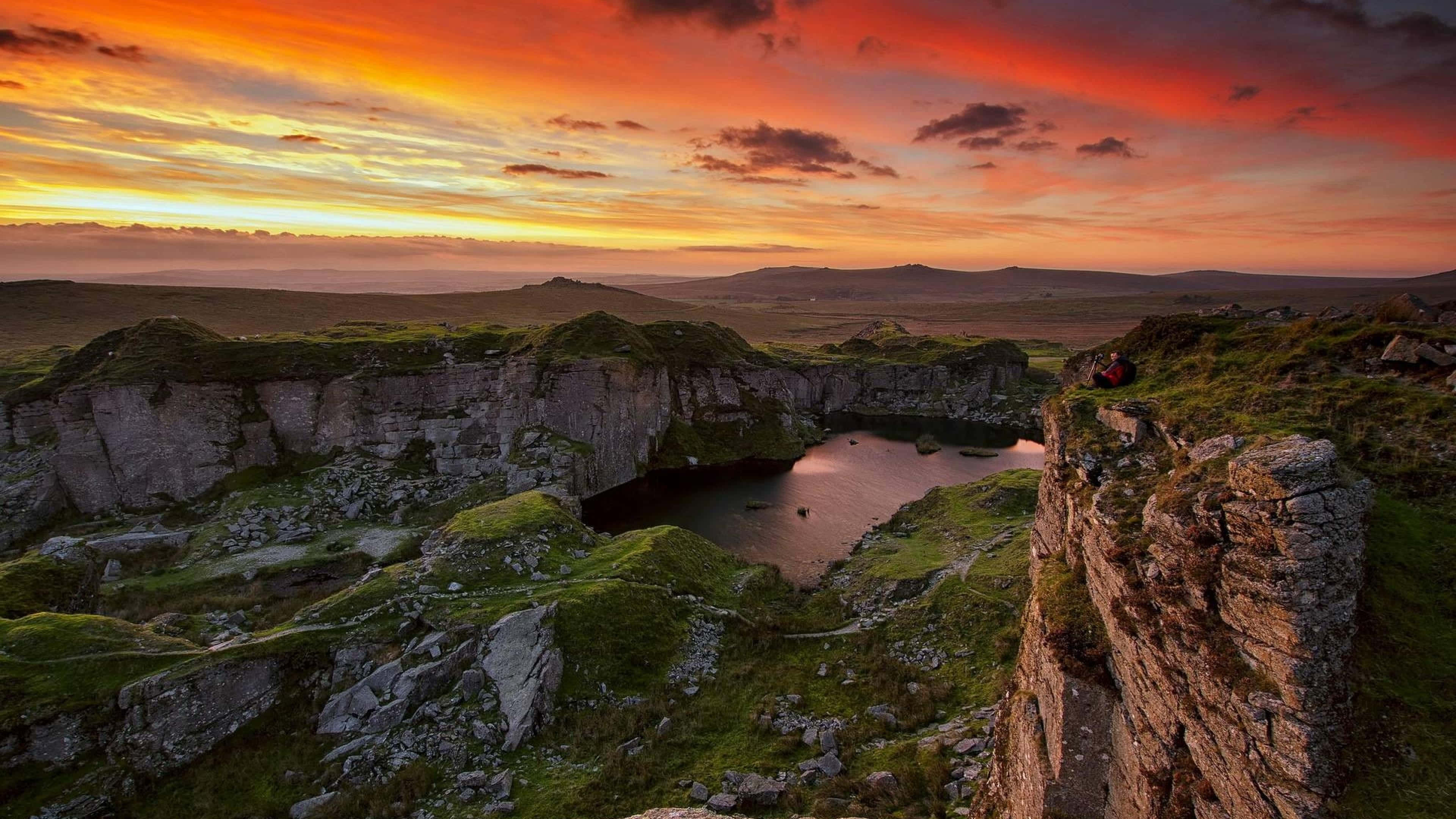 sunset, canyon lake, grassy cliff, 4K Desktop Wallpaper