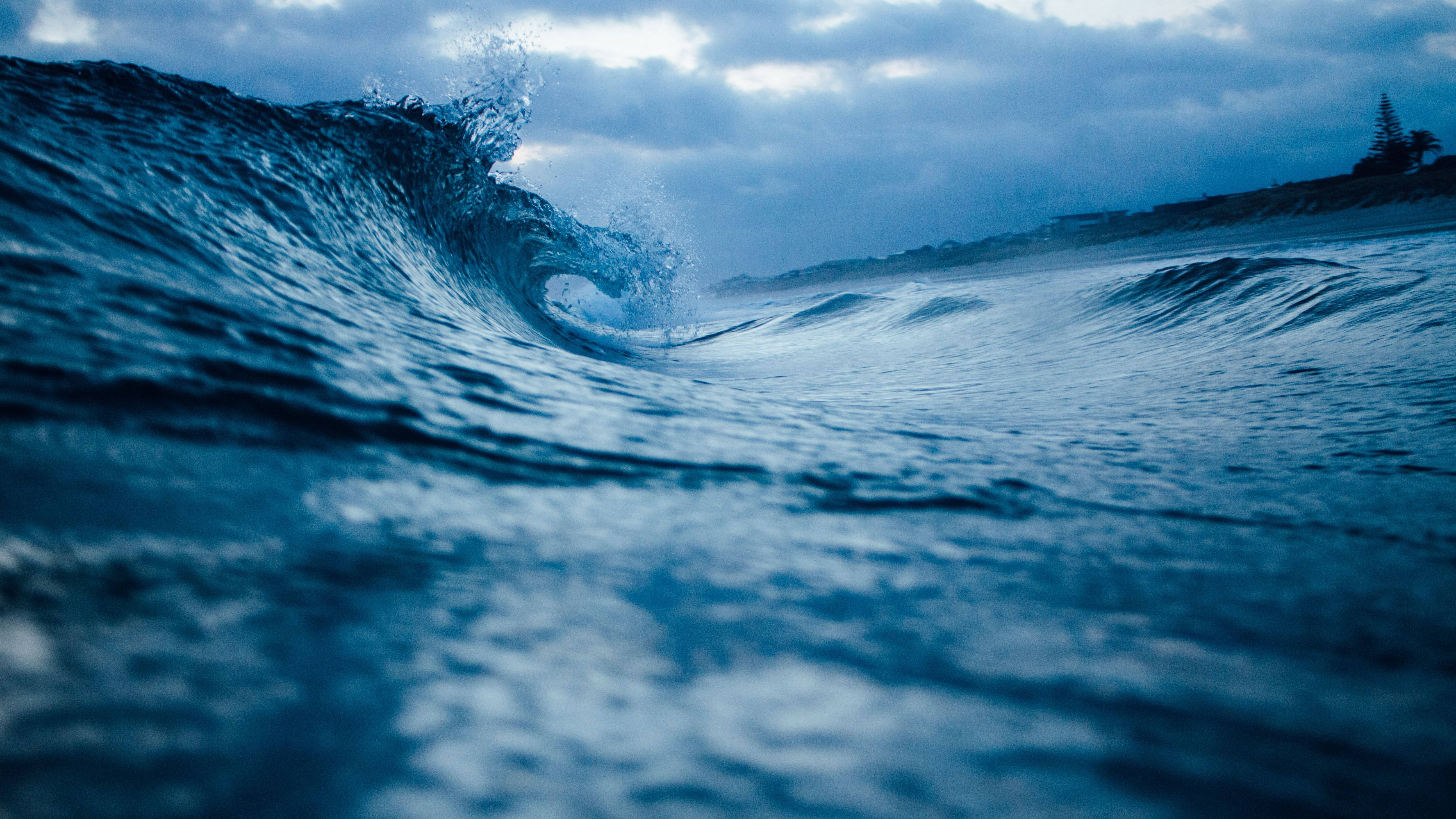 4K Computer, ocean wave, moody cloudy sky, 5K Desktop Wallpaper