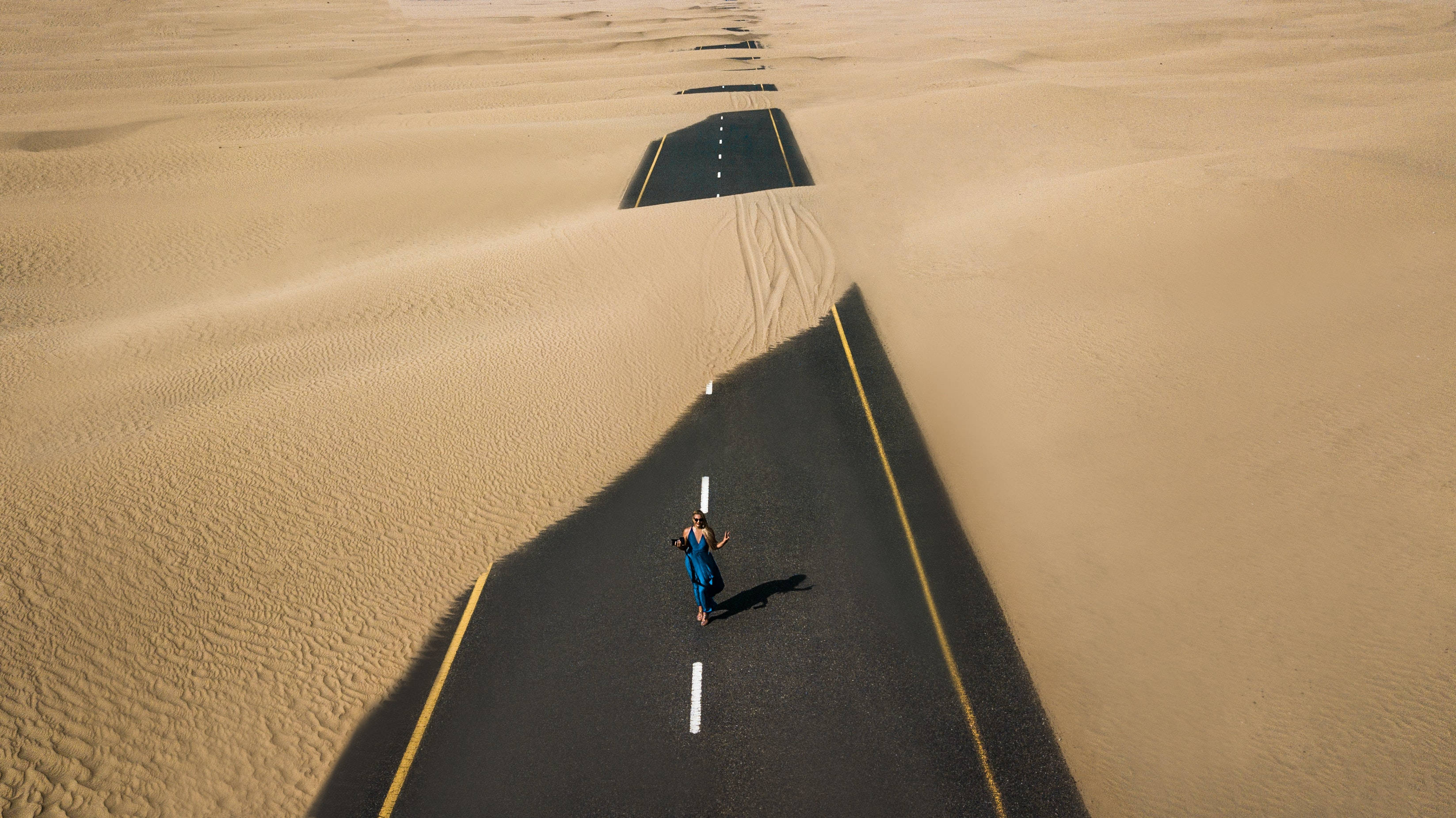 blue dress, golden desert dunes, straight road, 2K Desktop Wallpaper