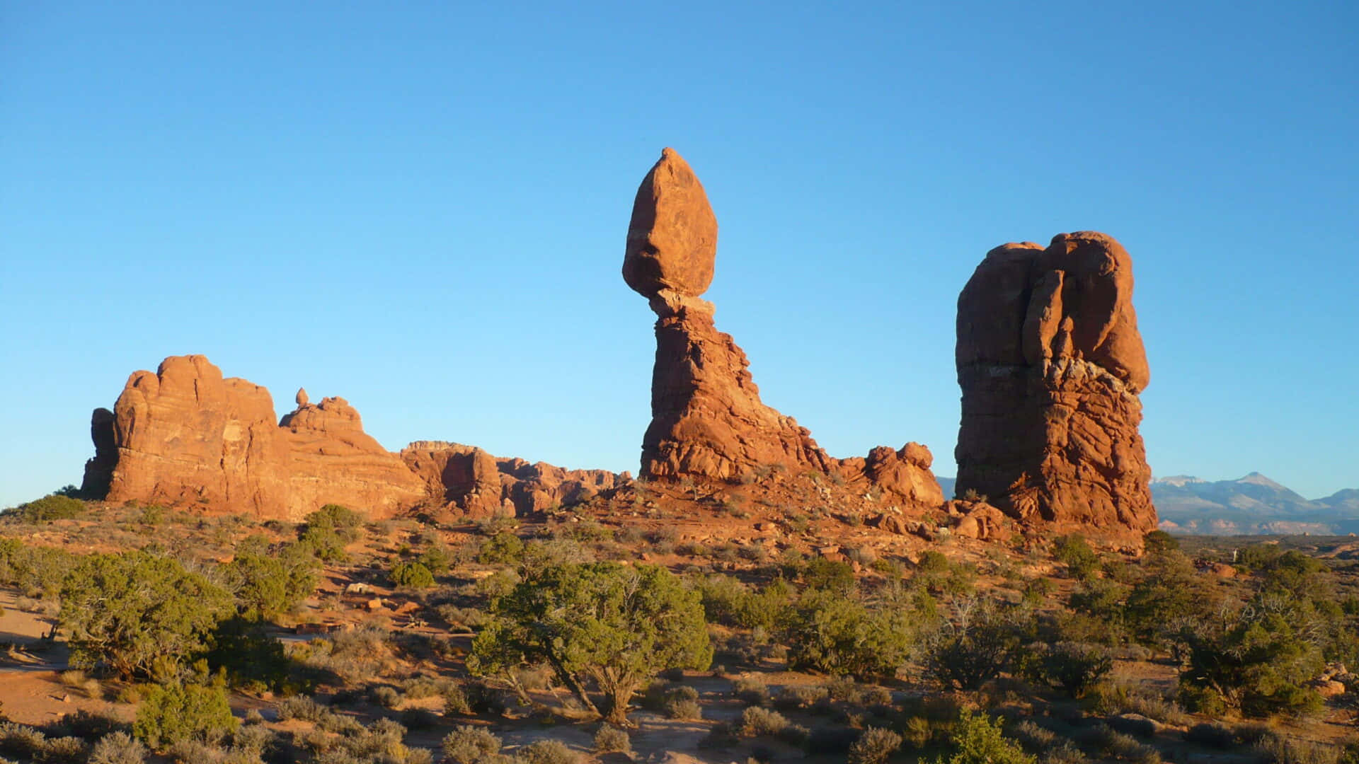 balanced rock formation, red rock formation, slender pedestal, Full HD Desktop Wallpaper