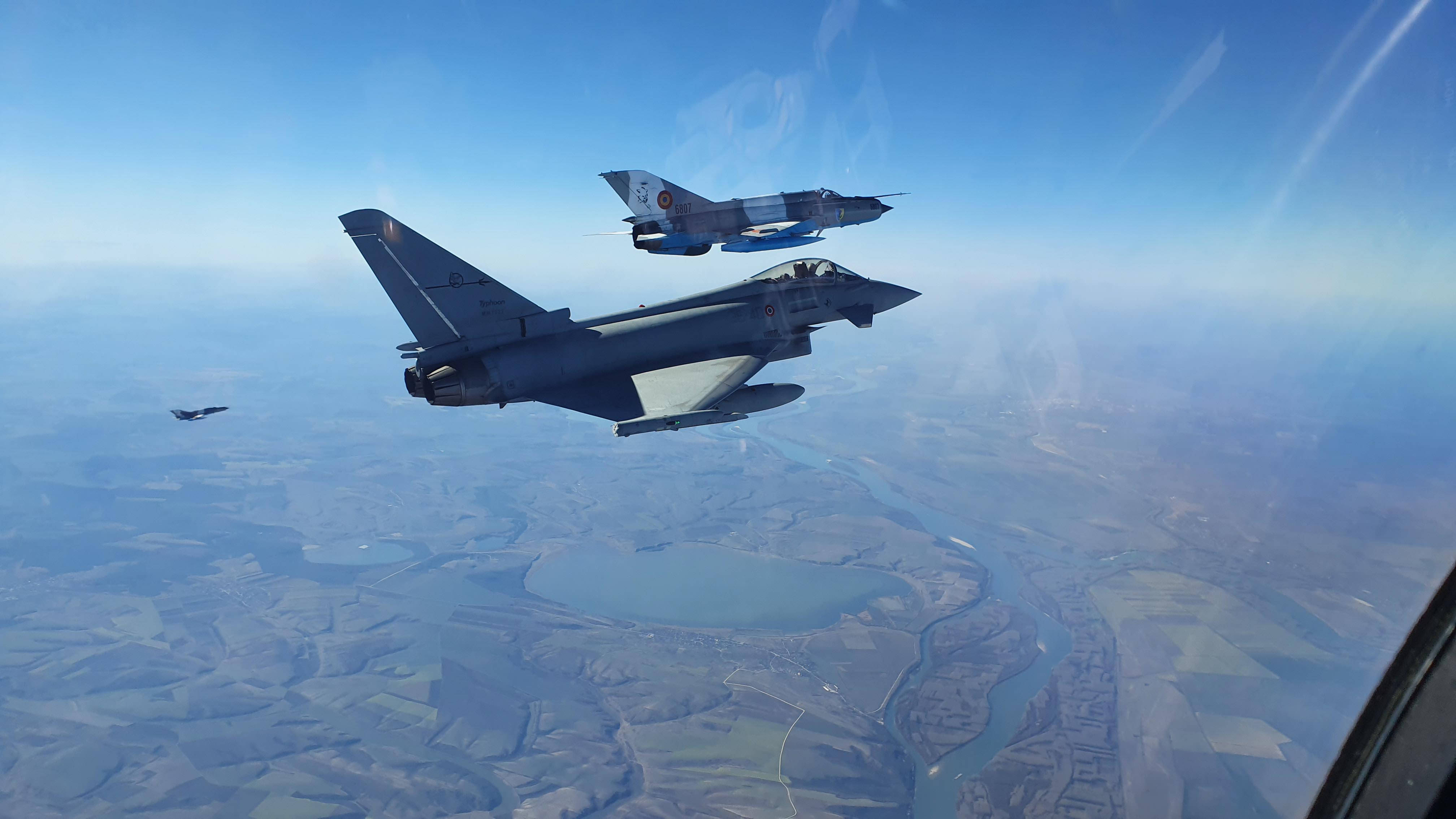 fighter jets, formation, patchwork landscape, 4K Desktop Wallpaper