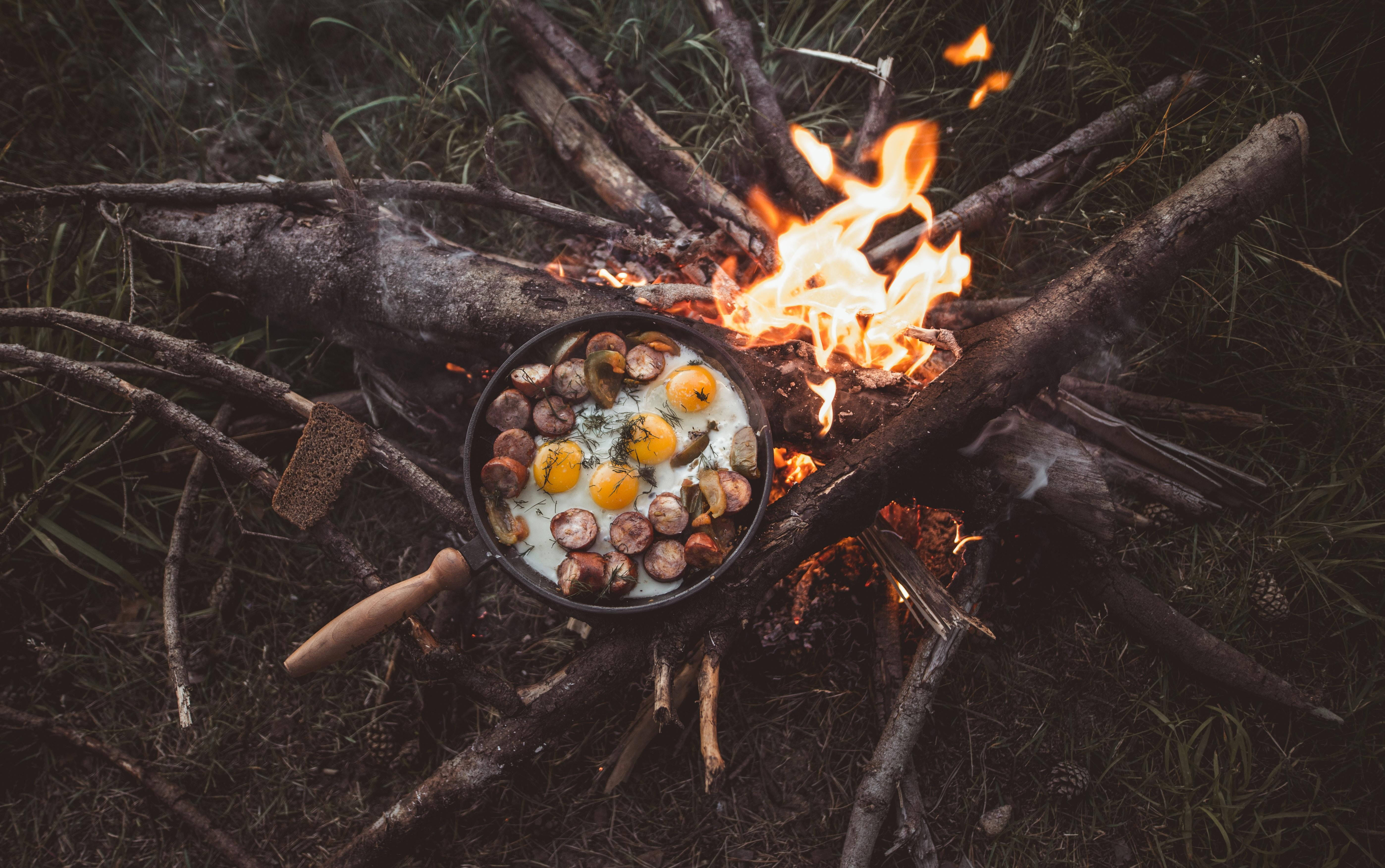 4K Fire, frying pan, eggs, 5K Desktop Wallpaper