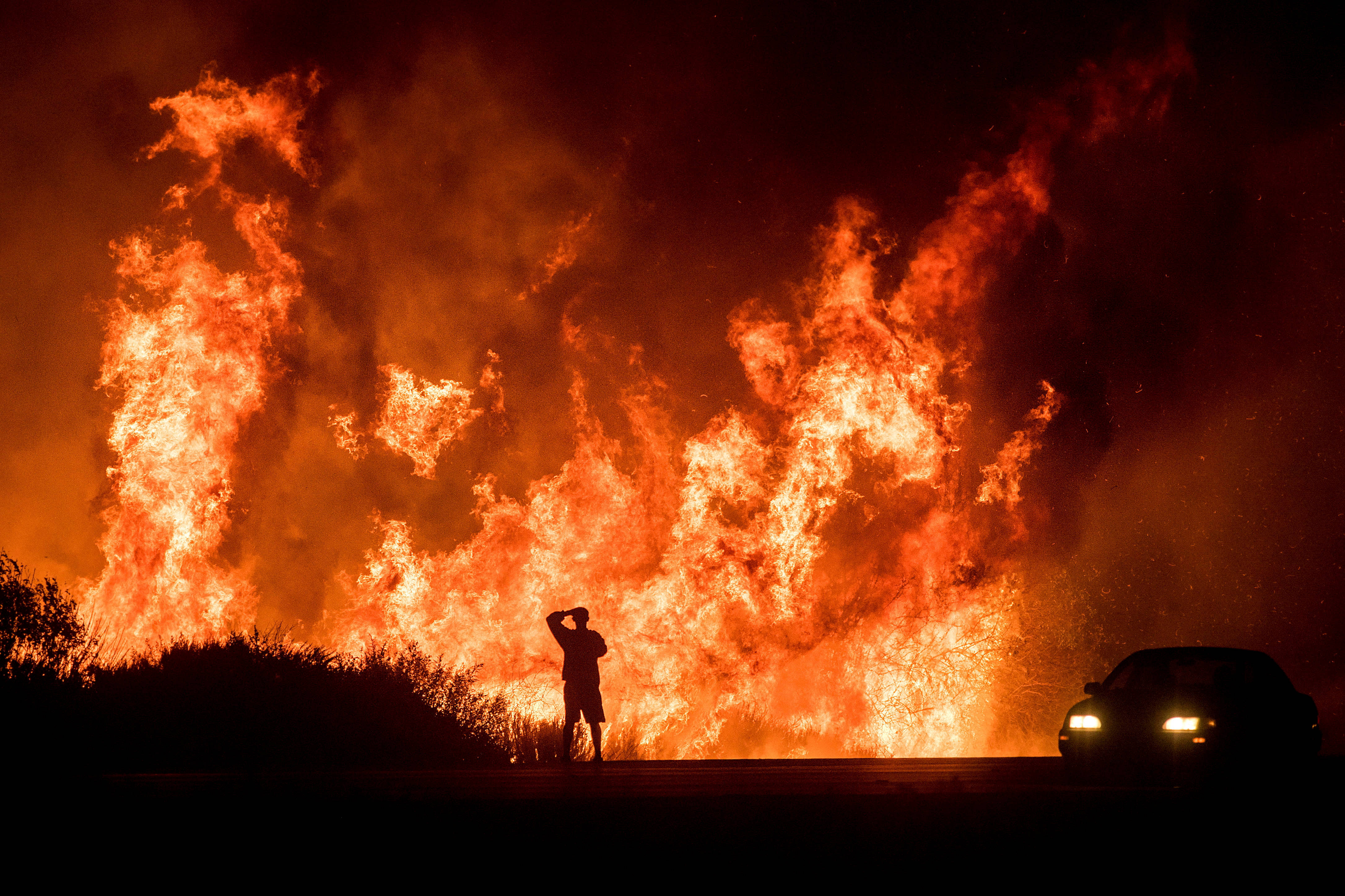 Wild 4K Fire, firey orange inferno, night sky, 4K Desktop Wallpaper