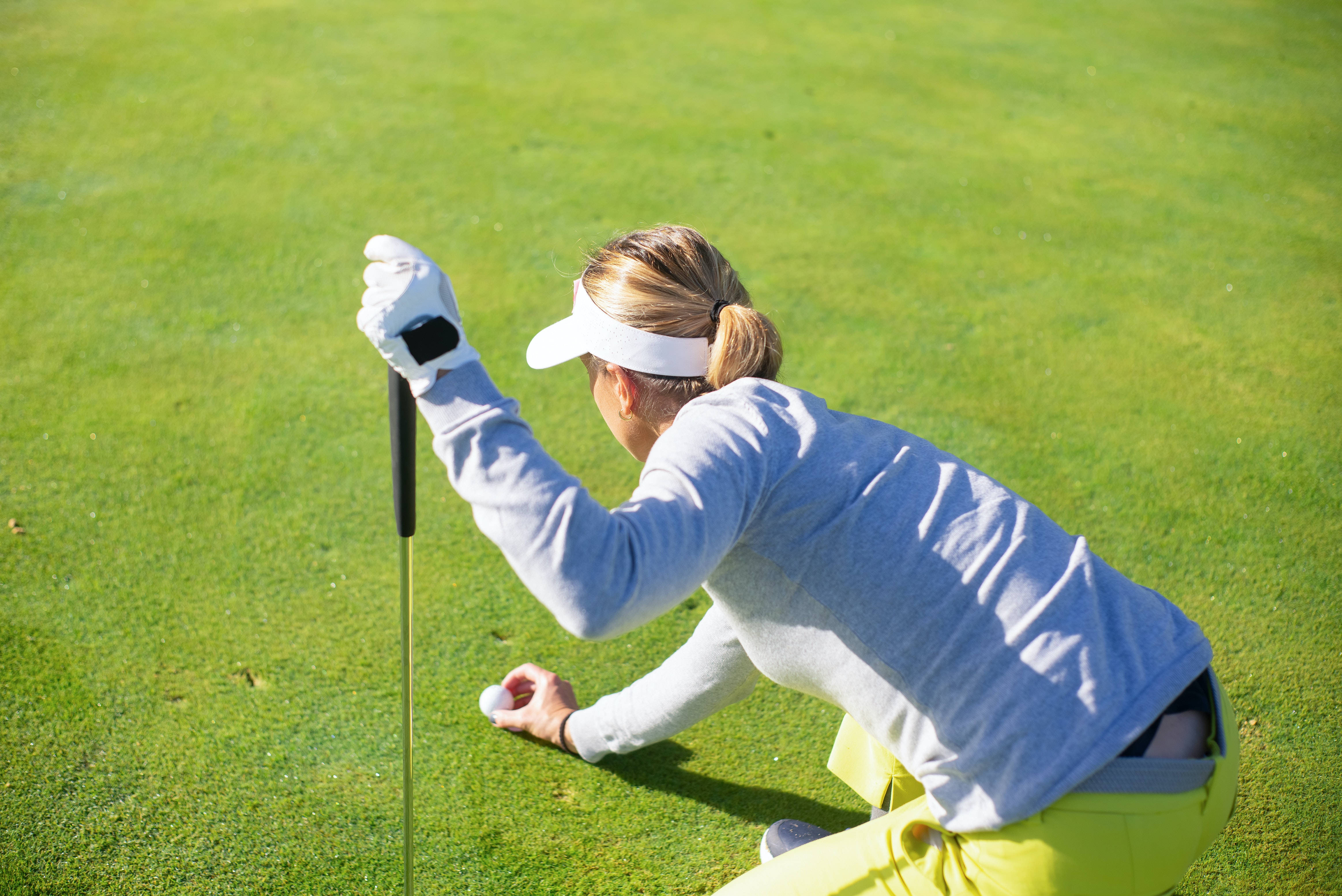 4K, woman golfer, white visor, 4K Desktop Wallpaper