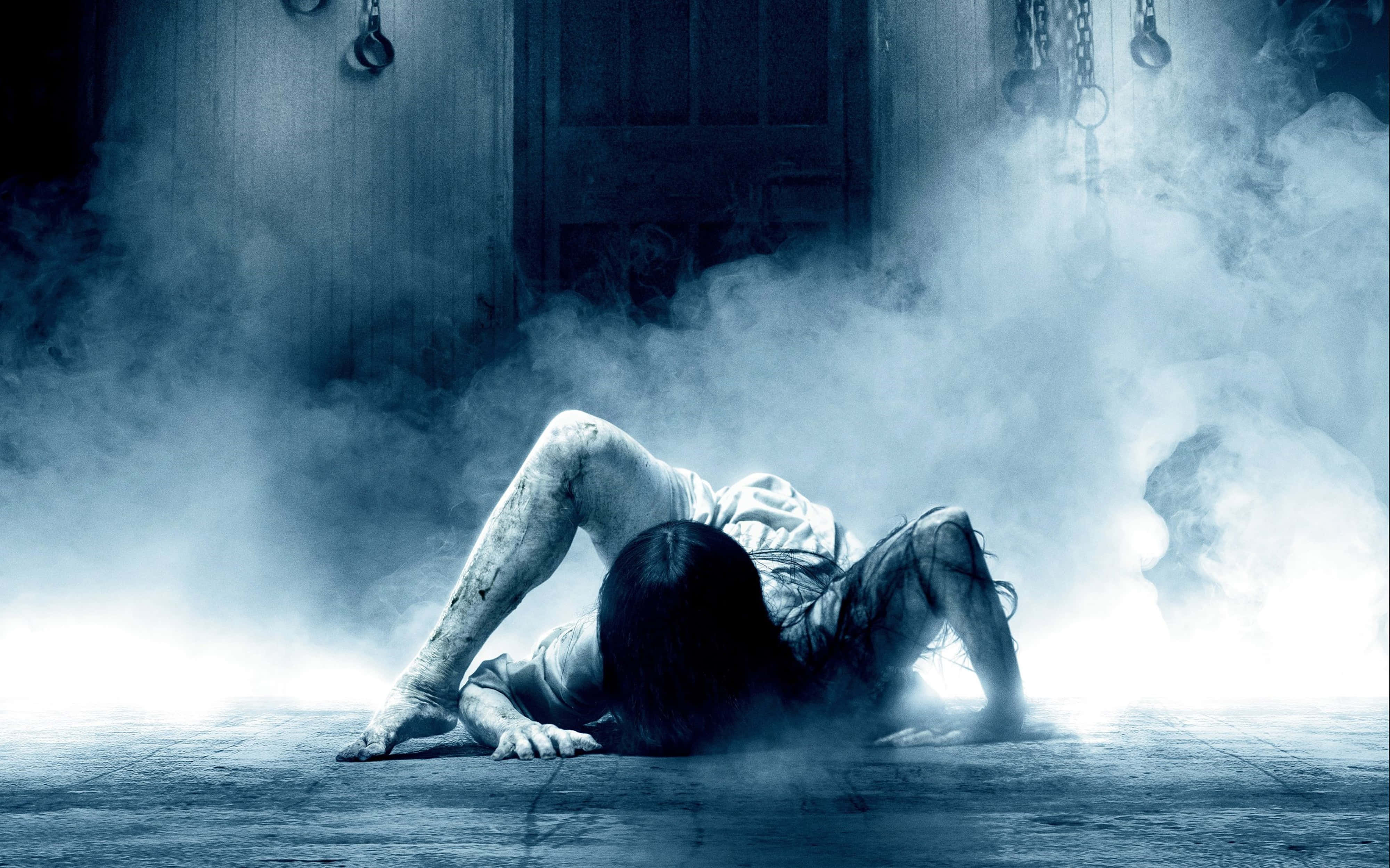 4K Horror, dark moonlight, pale figure, 4K Desktop Wallpaper