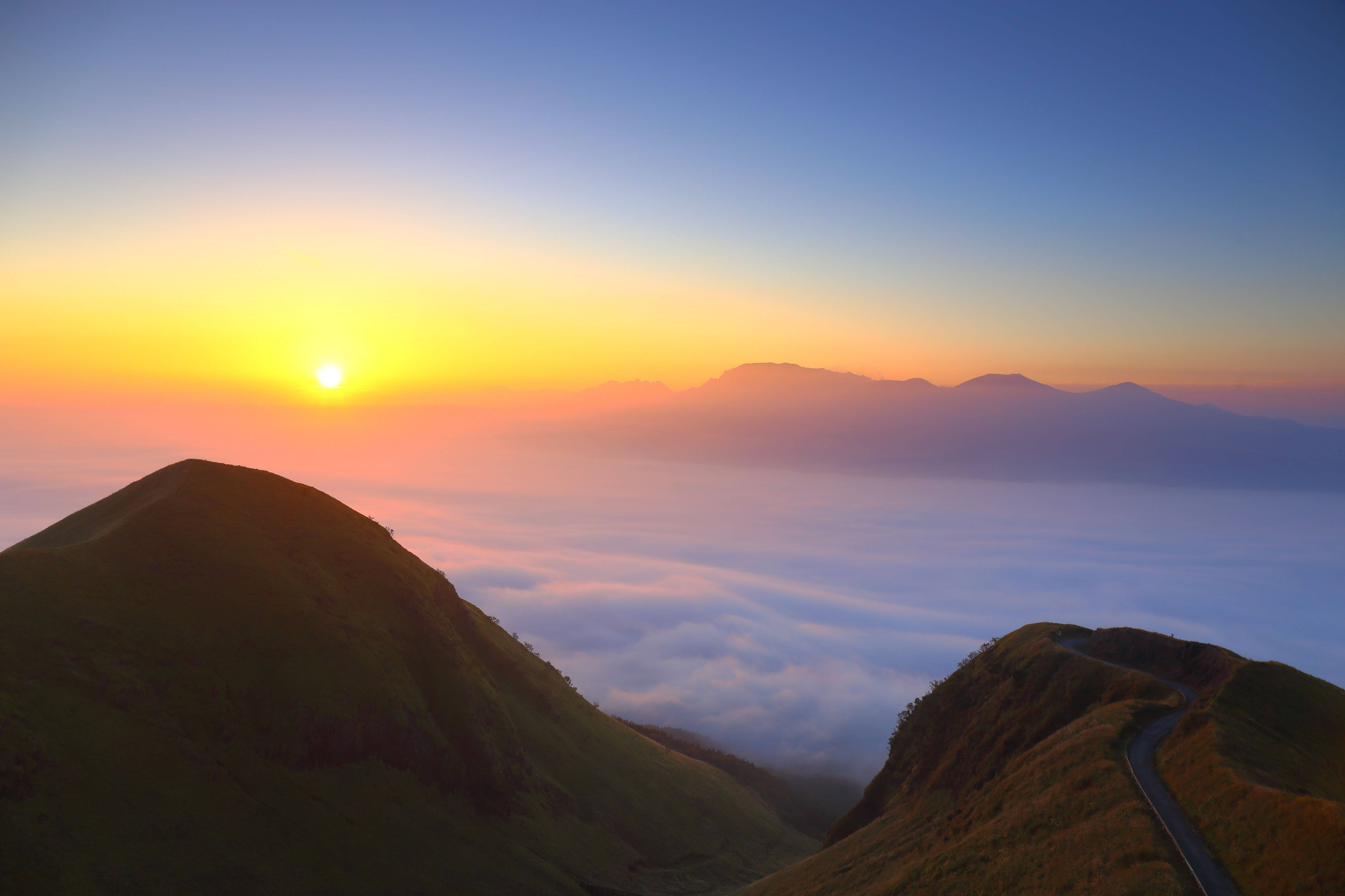 sunrise, golden sky, sea of clouds, 5K Desktop Wallpaper