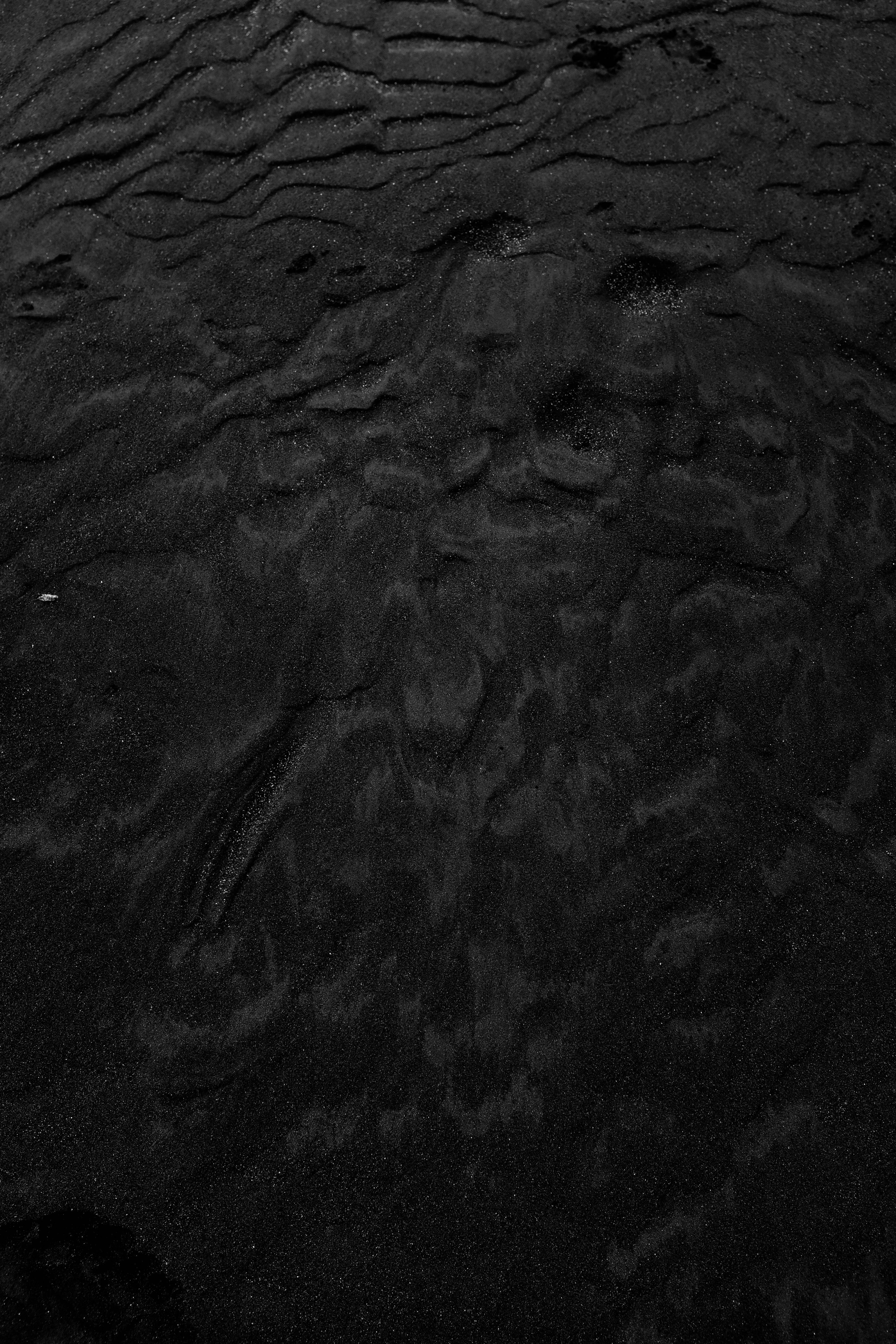 dark black sand texture marble, 4K, wavy ripples, 5K Phone Wallpaper
