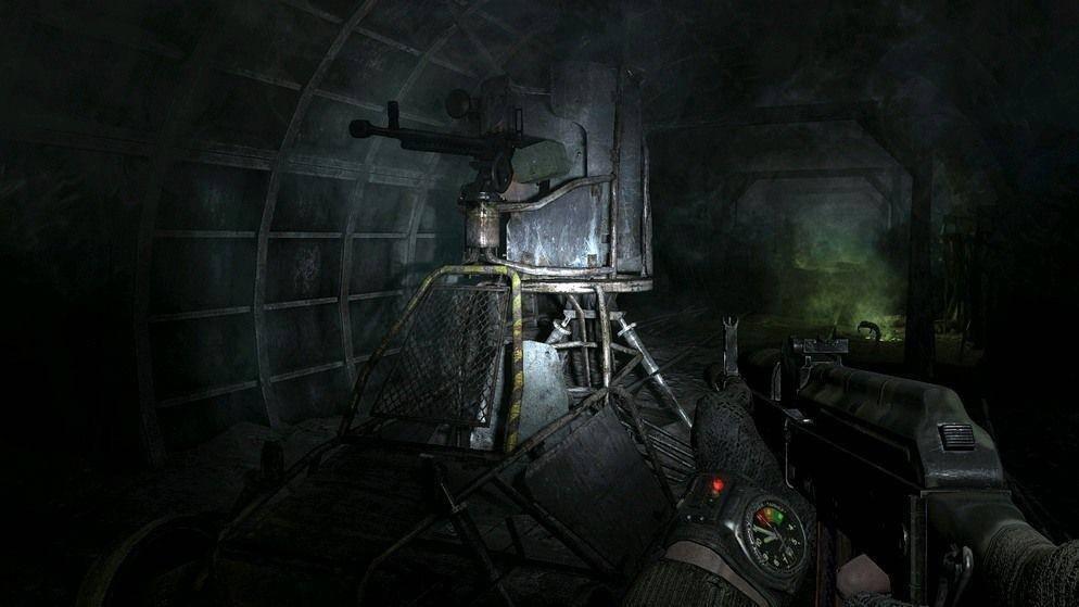 4K Metro 2033, machine gun, glowing green mist, SD Desktop Wallpaper