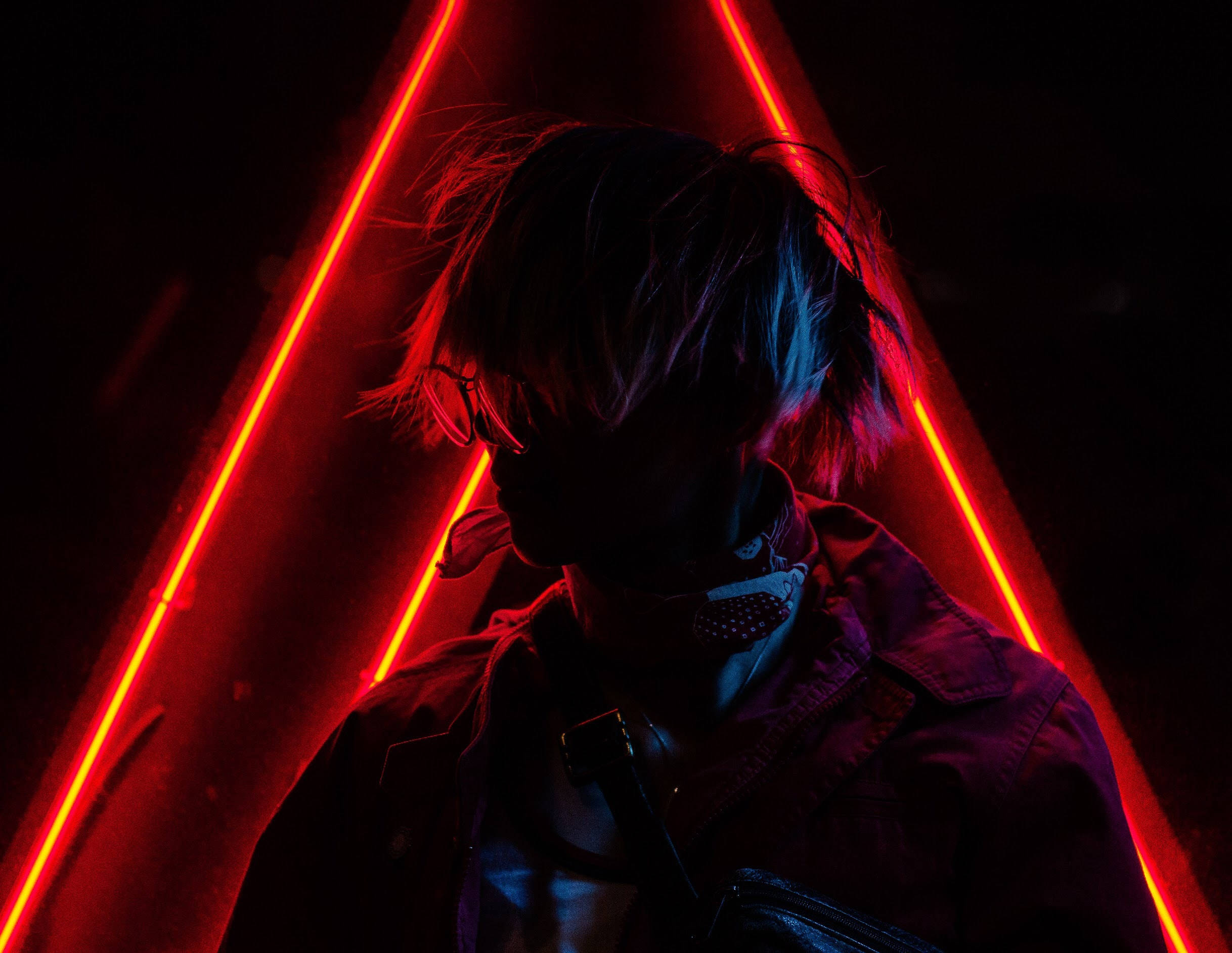 4K Neon Shadow, glowing red neon triangles, silhouette, Full HD Desktop Wallpaper
