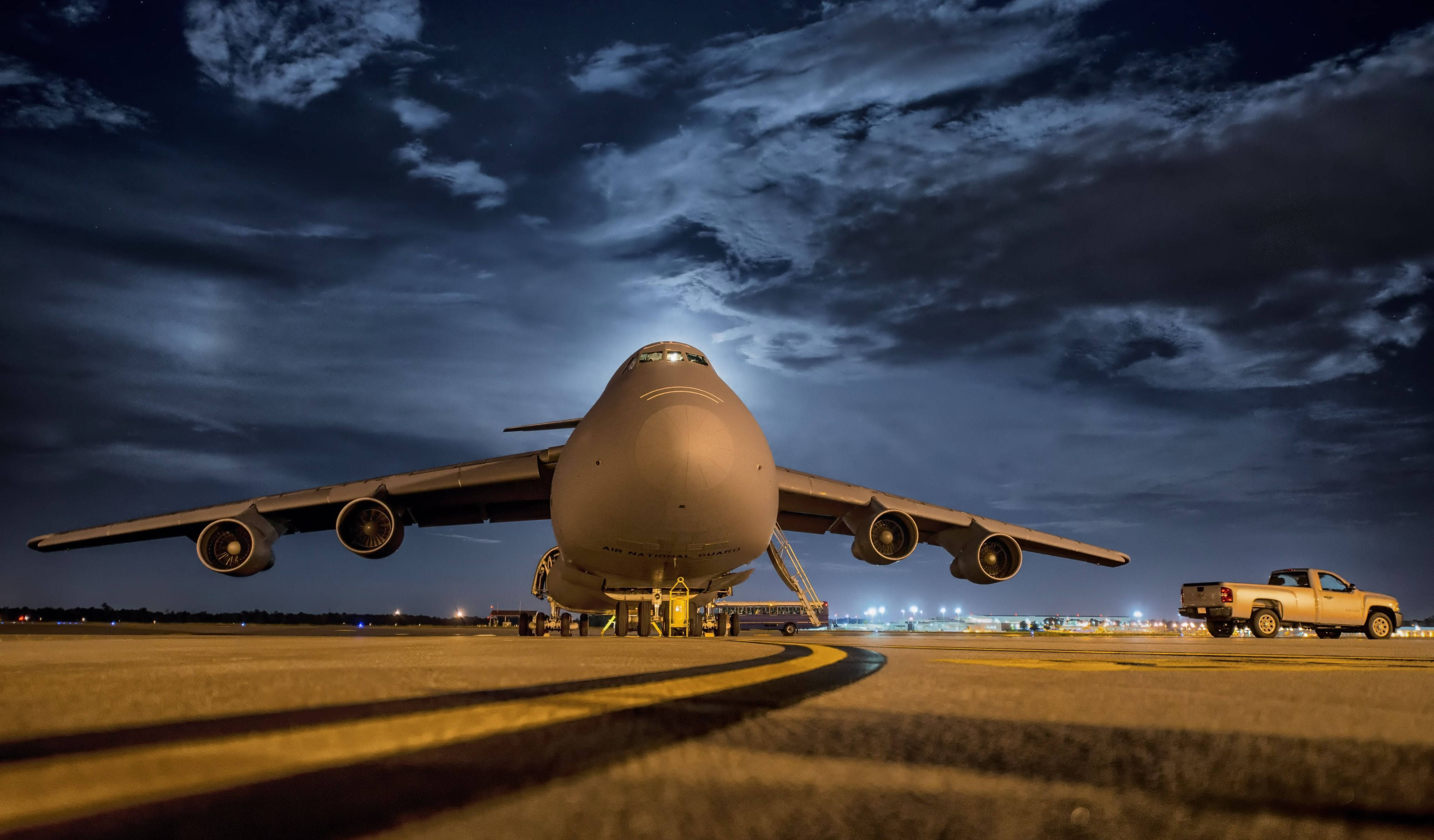 4K Plane, airport, runway, 4K Desktop Wallpaper