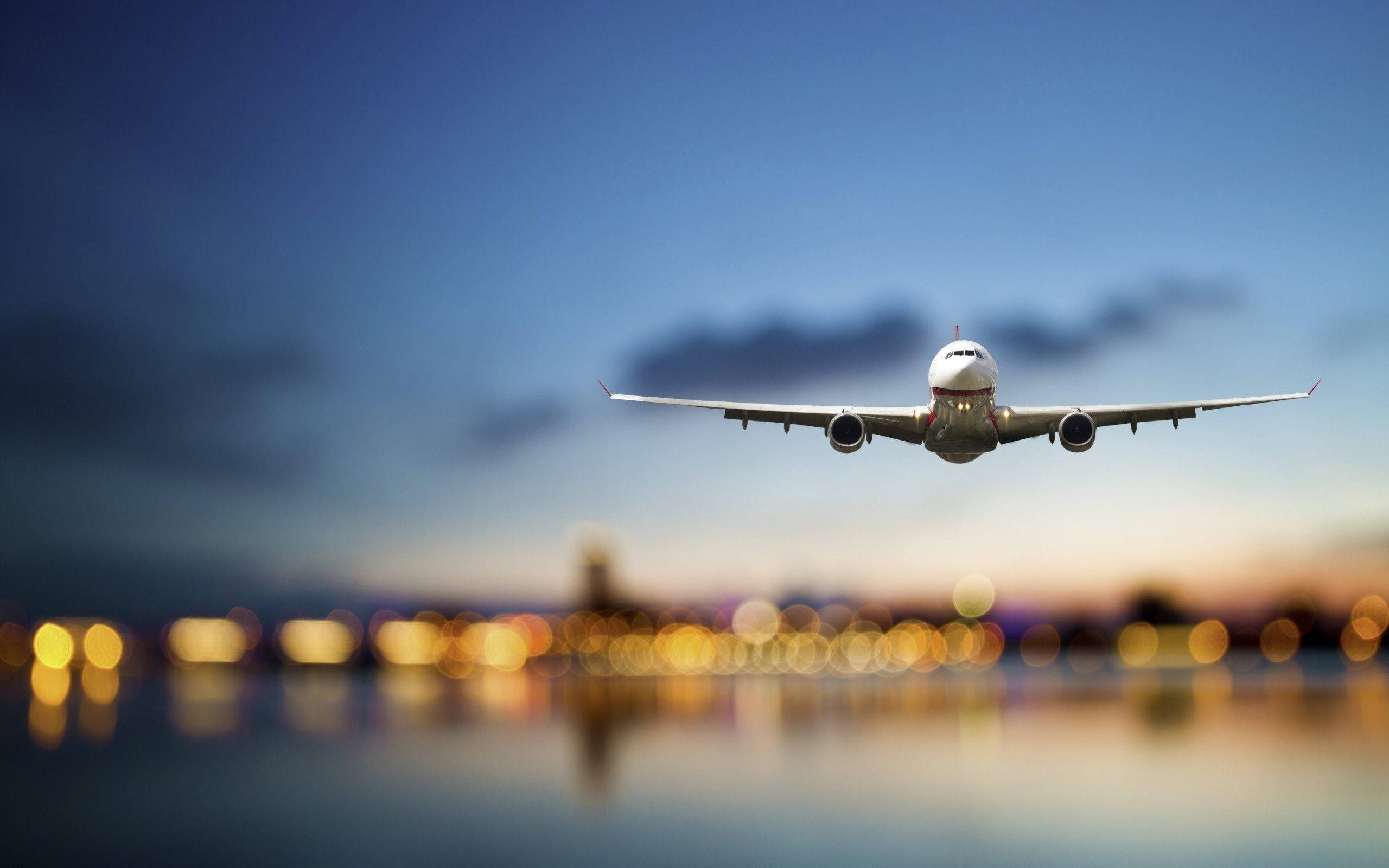 4K Plane, commercial airplane, cityscape, 2K Desktop Wallpaper
