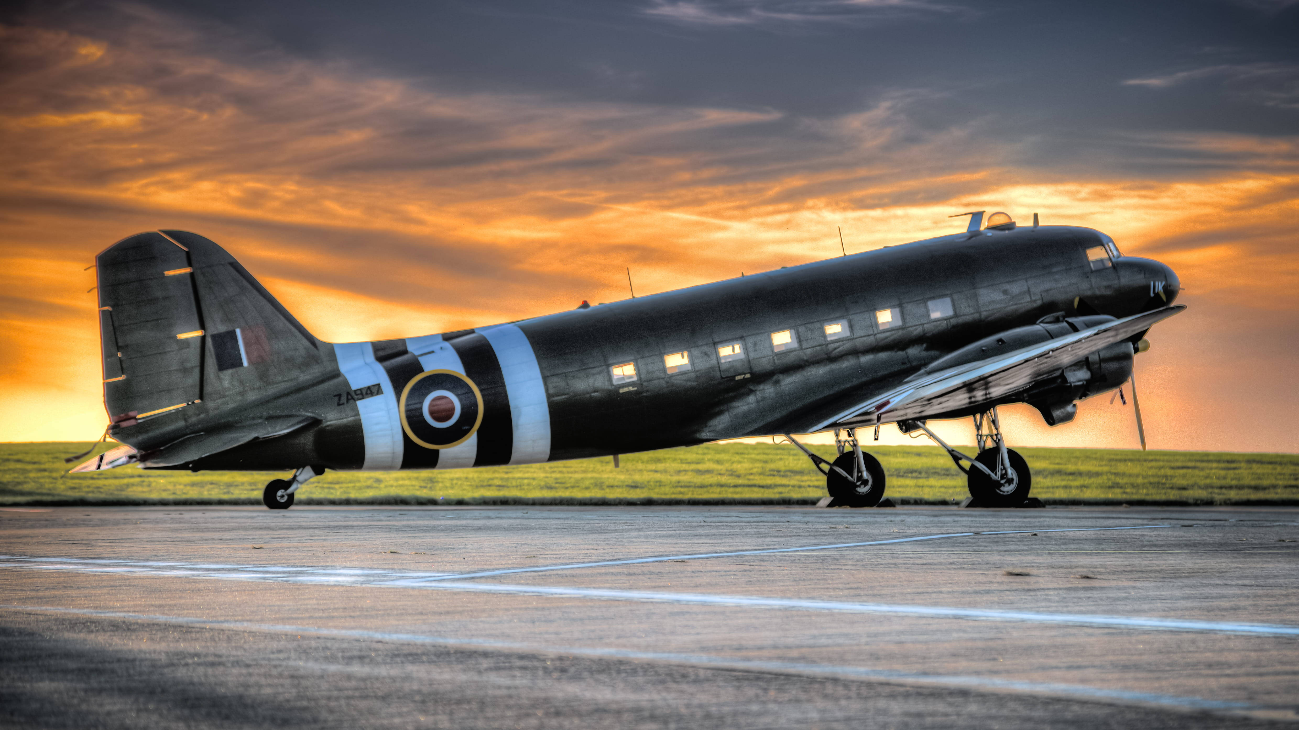 vintage military transport plane, roundel markings, runway, 4K Desktop Wallpaper