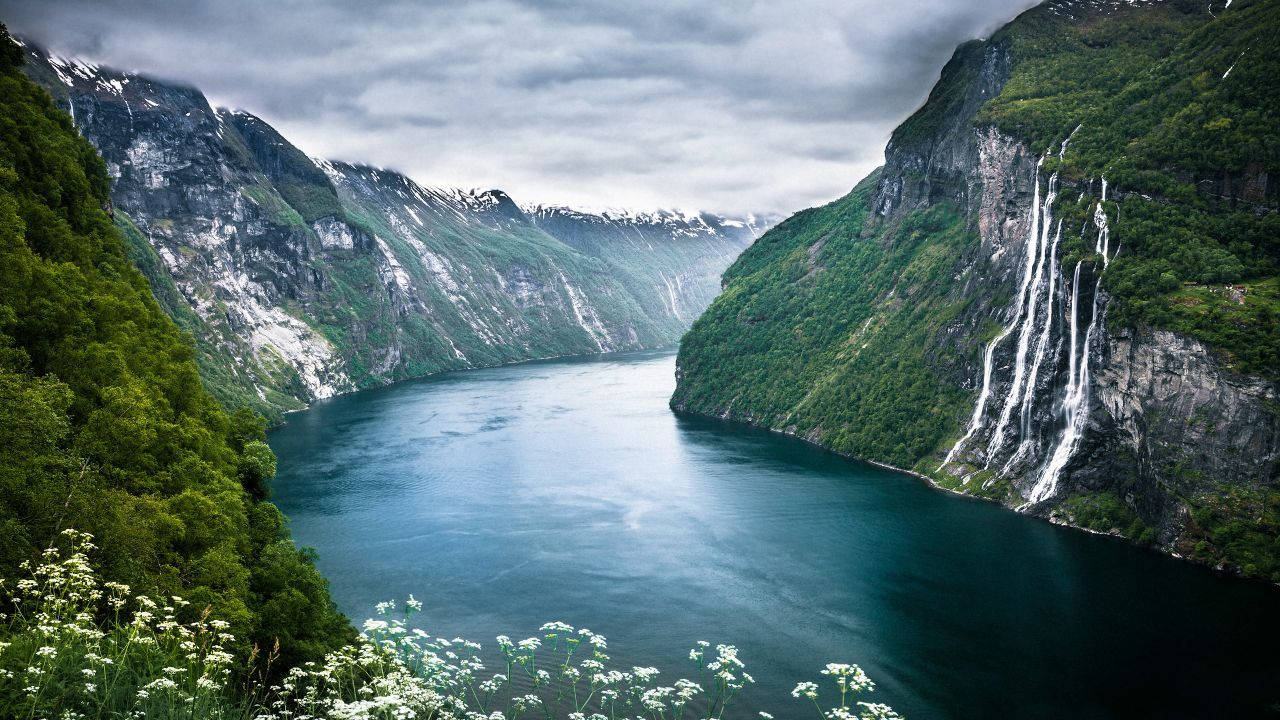 4K Nature River, fjord, towering green cliffs, HD Desktop Wallpaper