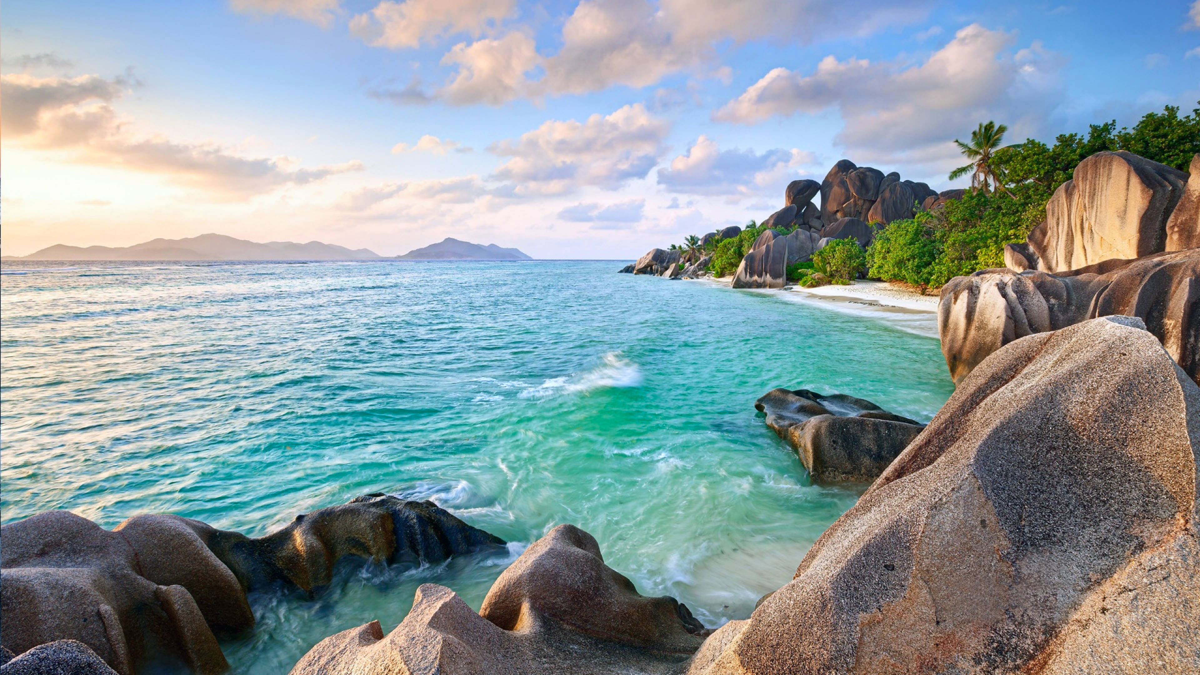 4K Summer, turquoise waters, massive granite boulders, 4K Desktop Wallpaper