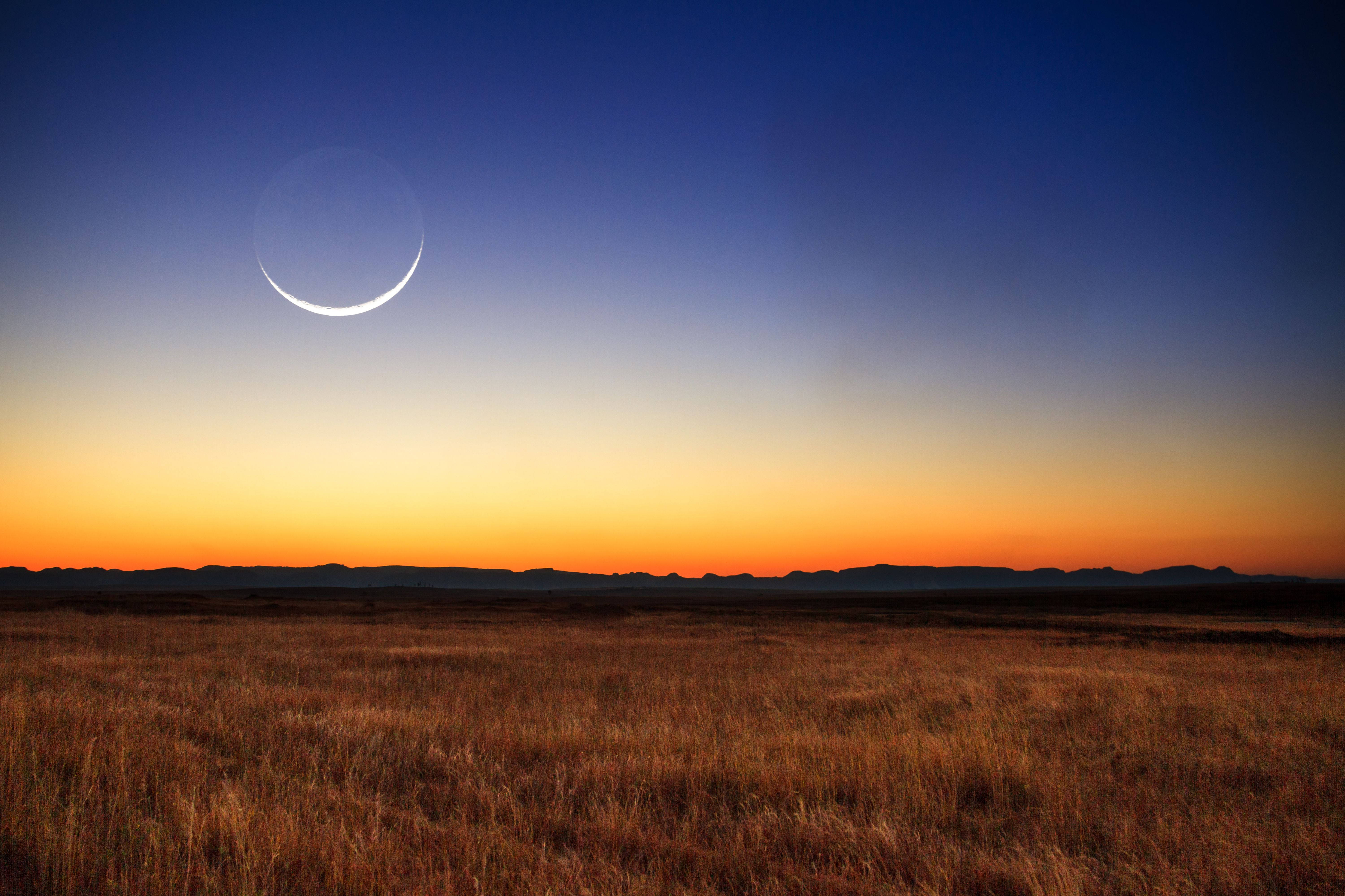 4K Landscape Madagascar Moon Sunset, crescent moon, golden grassland, 5K Desktop Wallpaper