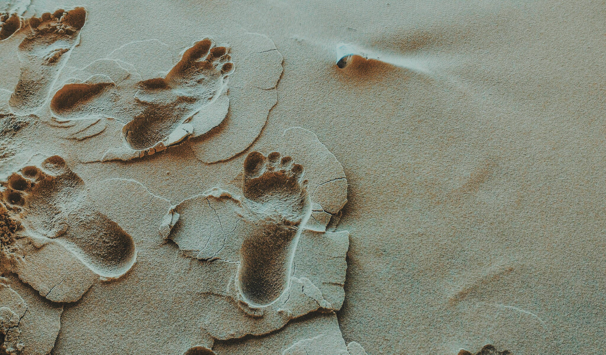 4K Ultra HD Beach, wet sand, gentle ripples, Full HD Desktop Wallpaper