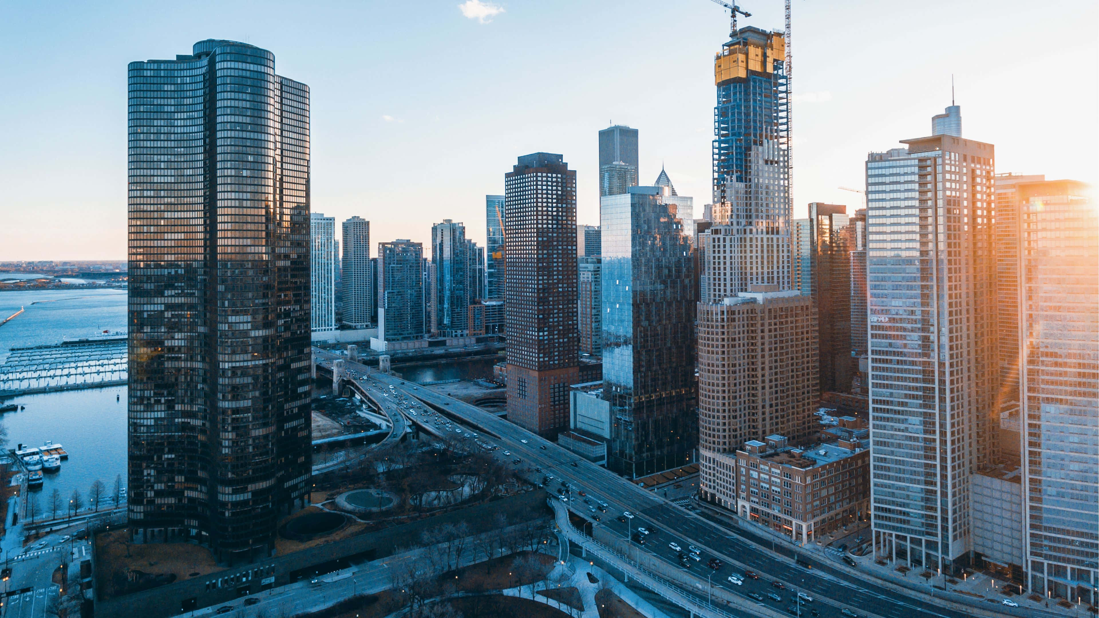 Chicago Skyline, Sunset, golden light, 4K Desktop Wallpaper
