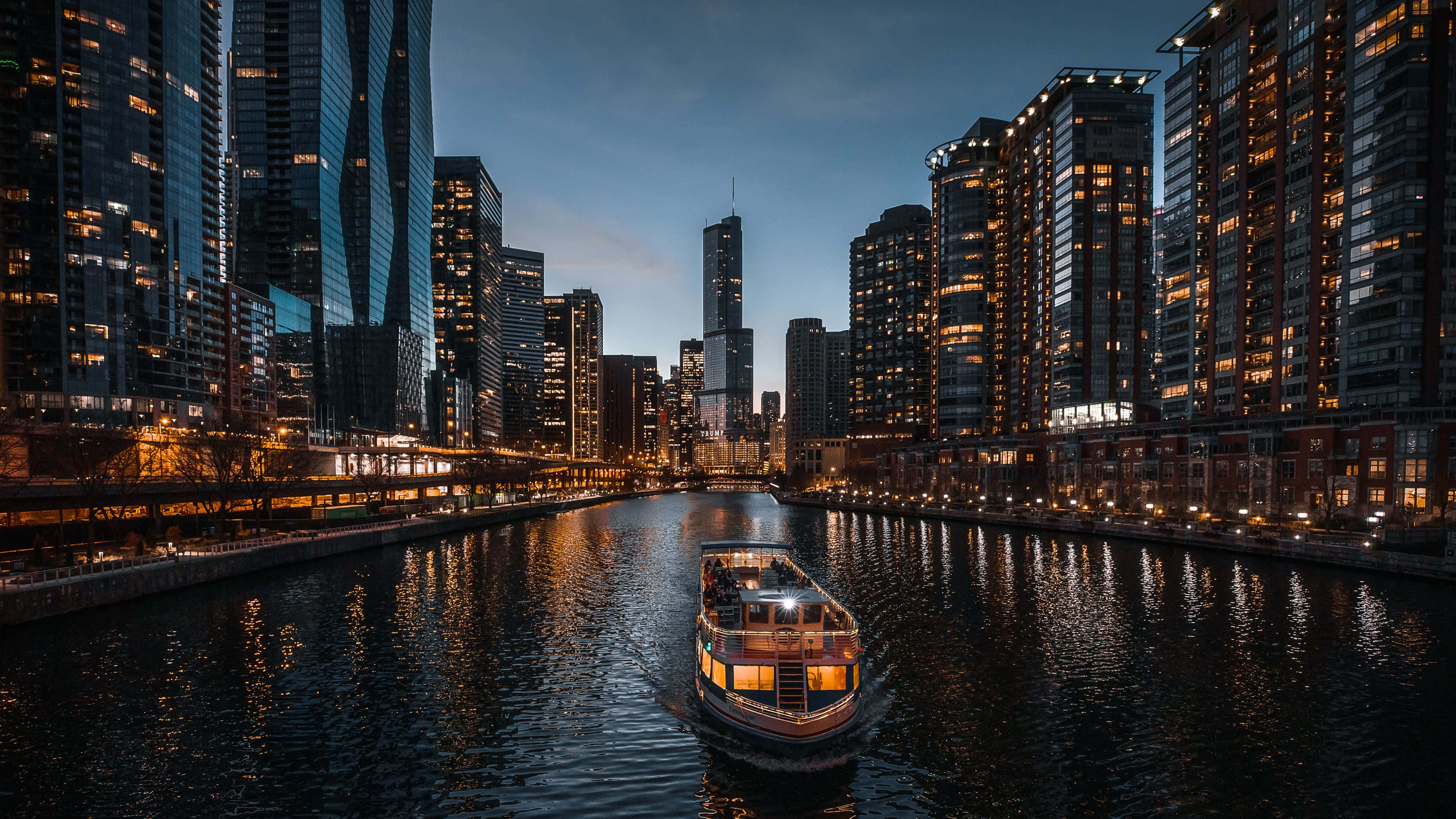 4K Ultra HD Chicago, riverboat, city canal, 4K Desktop Wallpaper