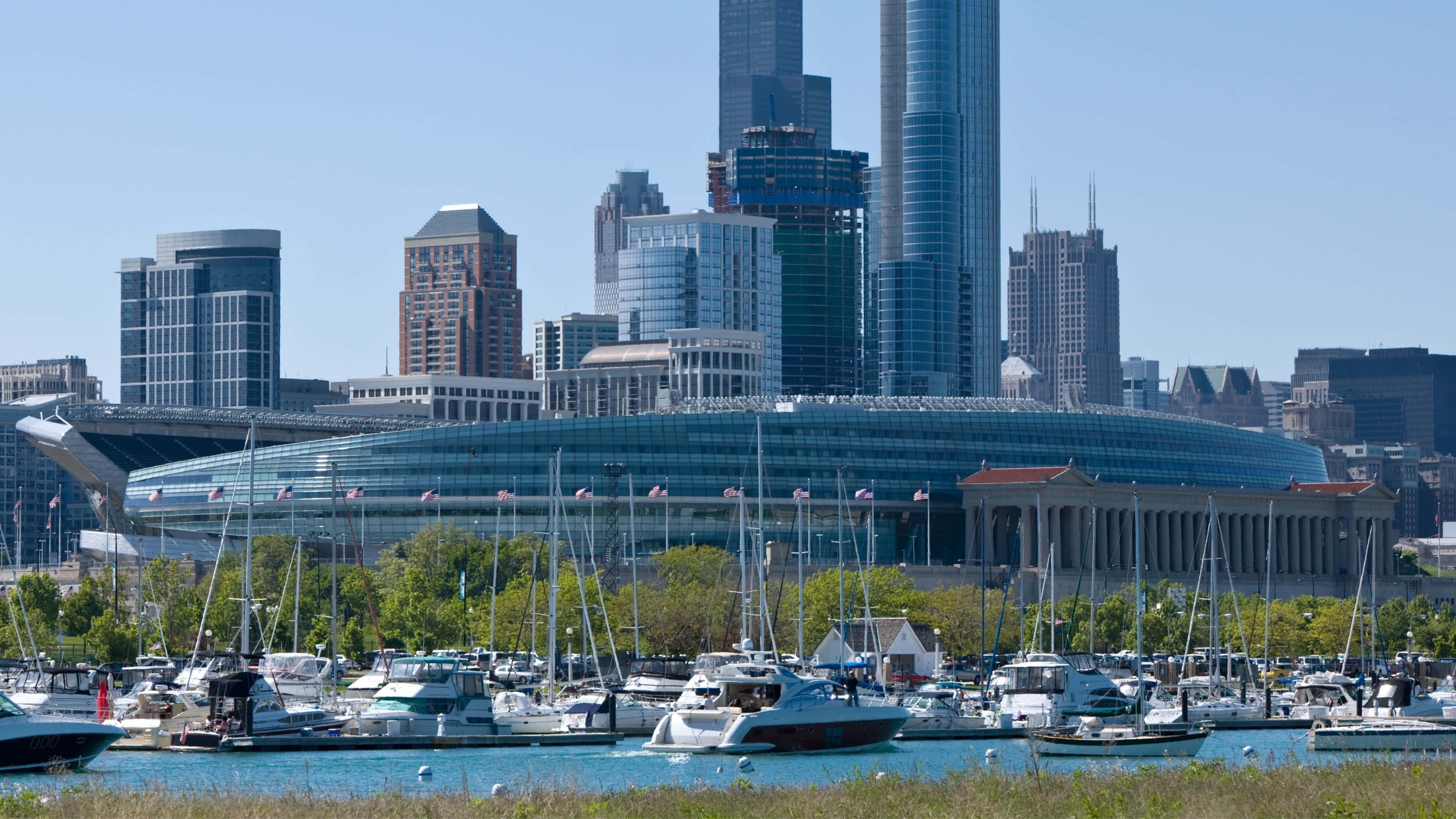 4K Ultra HD Chicago, tall buildings, sunny urban waterfront, 4K Desktop Wallpaper