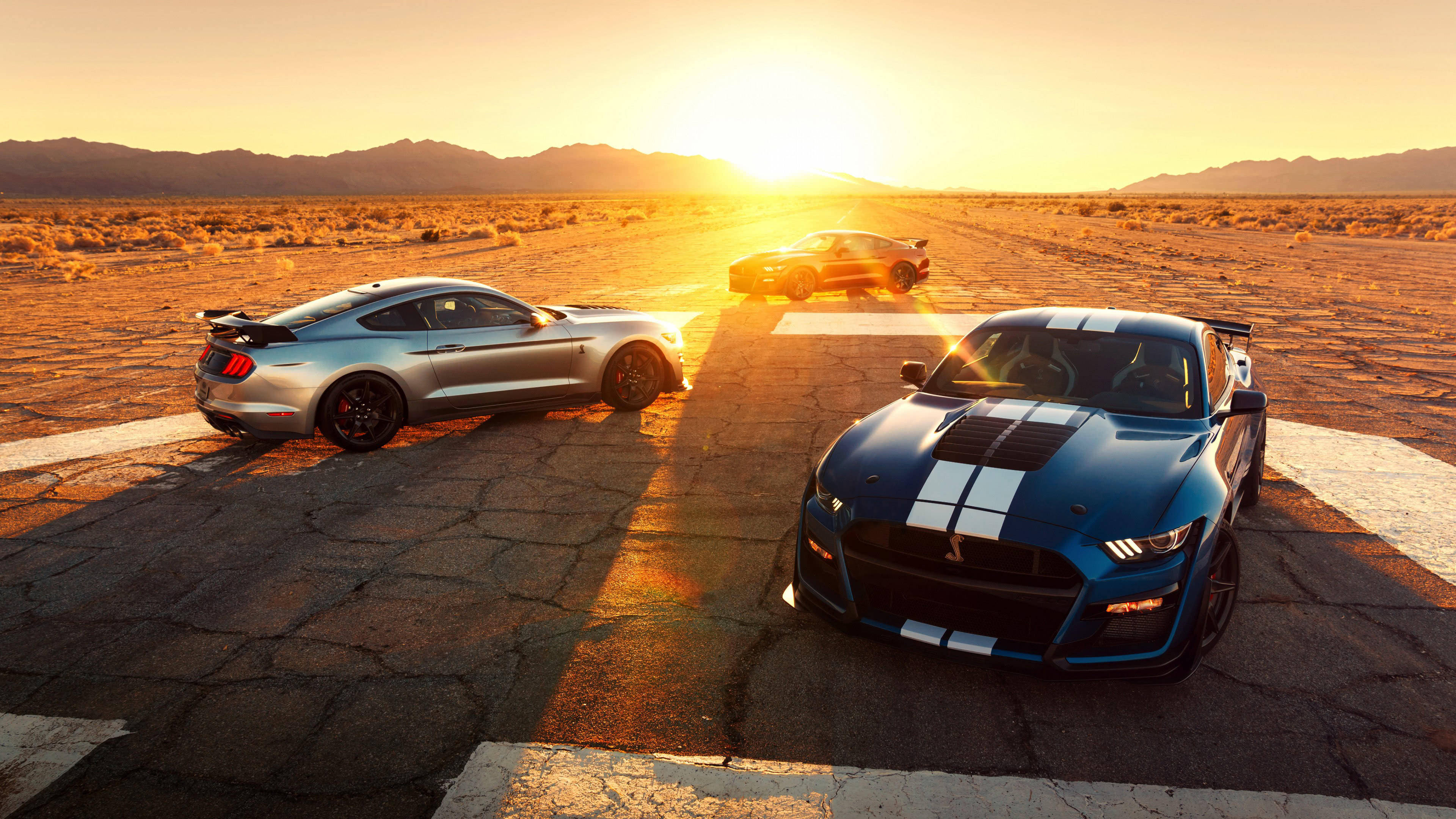4K Ultra HD Mustang, dusk, desert track, 4K Desktop Wallpaper