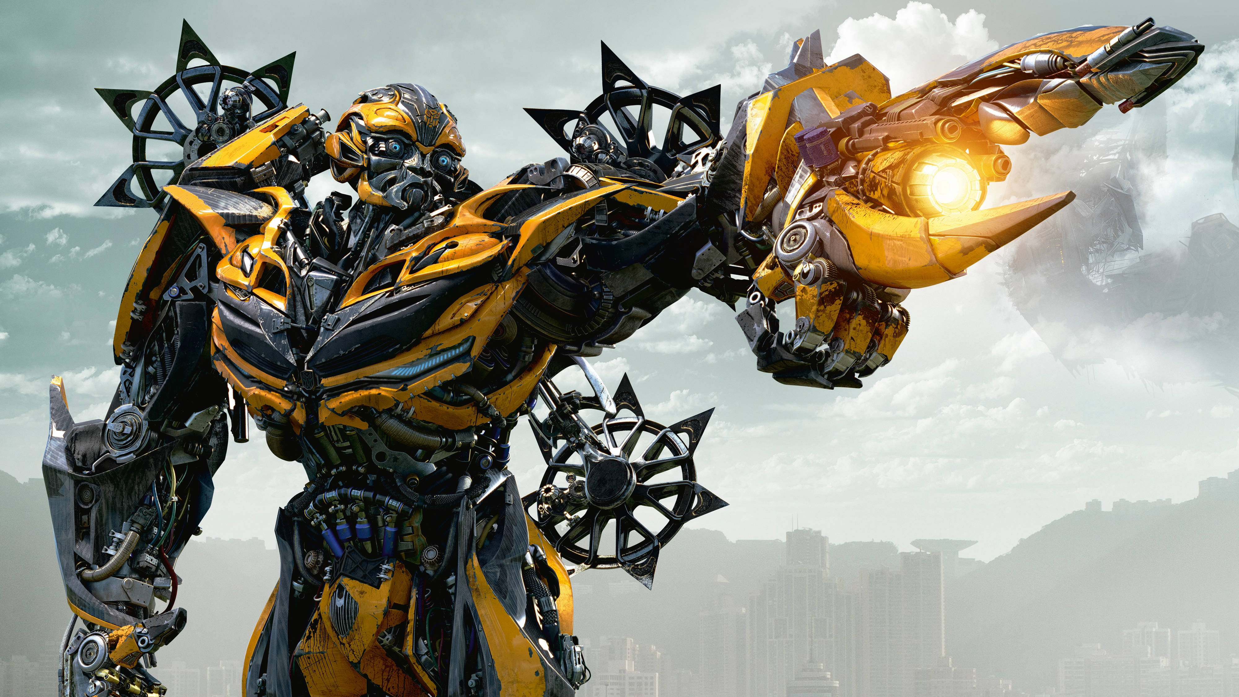 4K Ultra HD Transformers, yellow and black robot, glowing fist, 4K Desktop Wallpaper