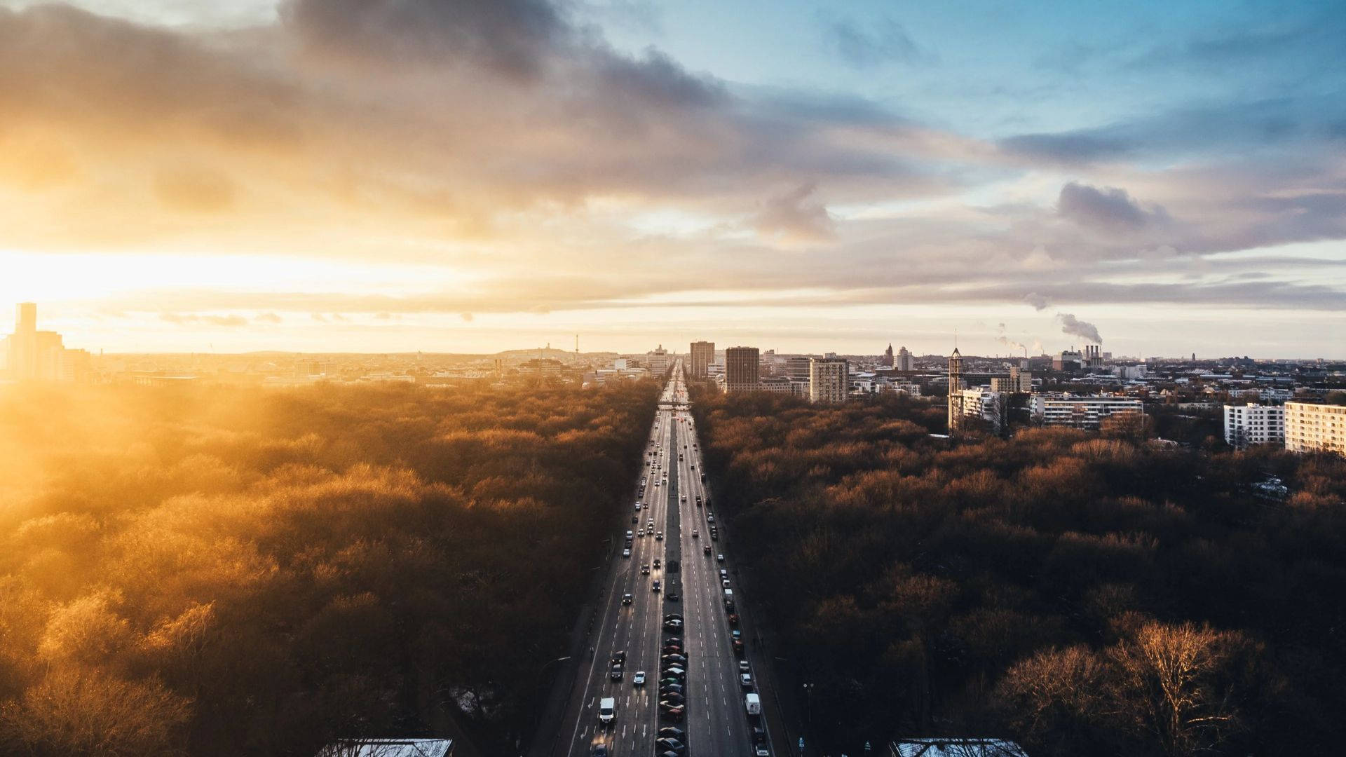 4K Ultra HD Windows, long road, bustling city highway, Full HD Desktop Wallpaper