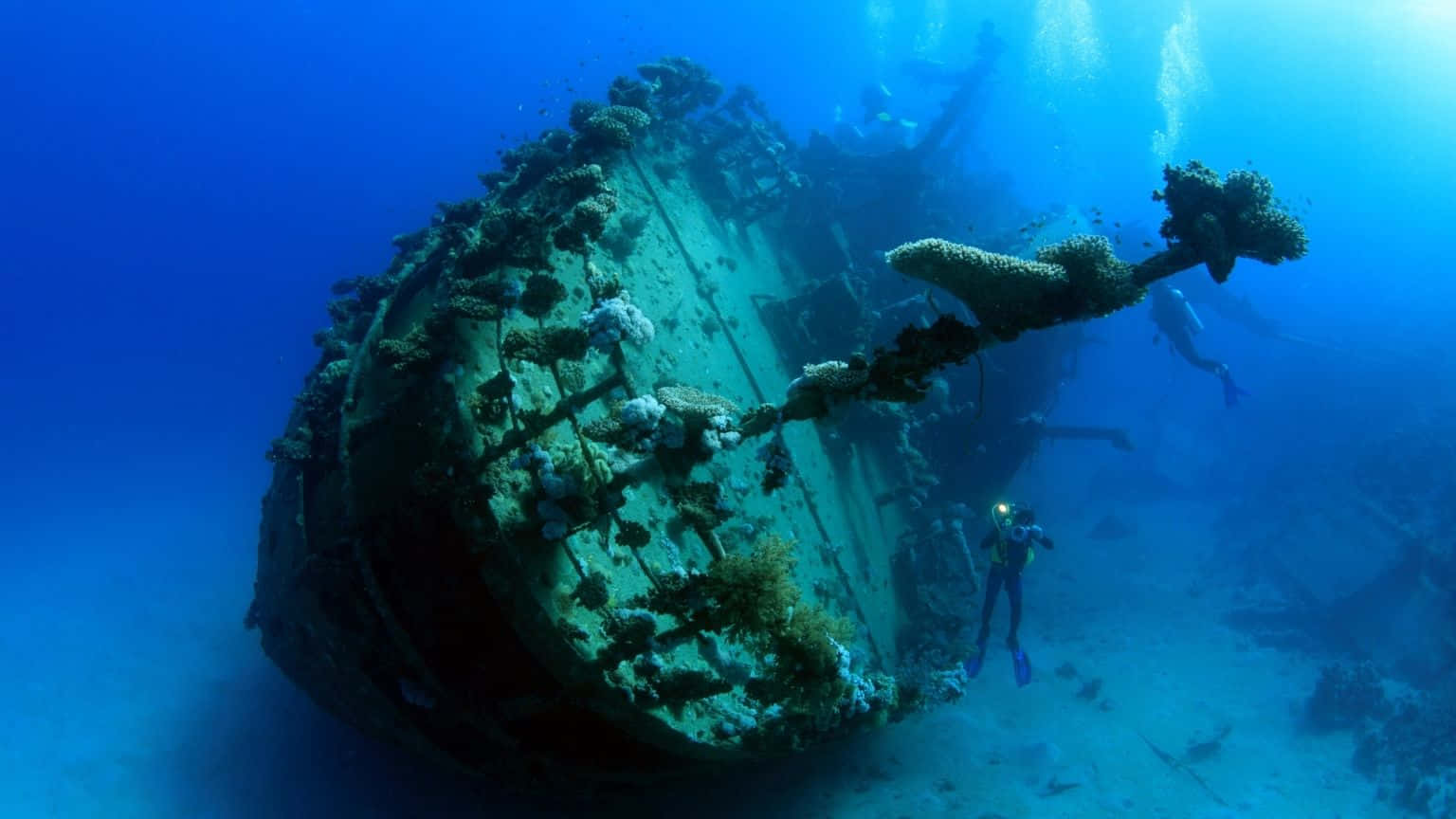 sunlit underwater wreck, coral, divers exploring, HD Desktop Wallpaper