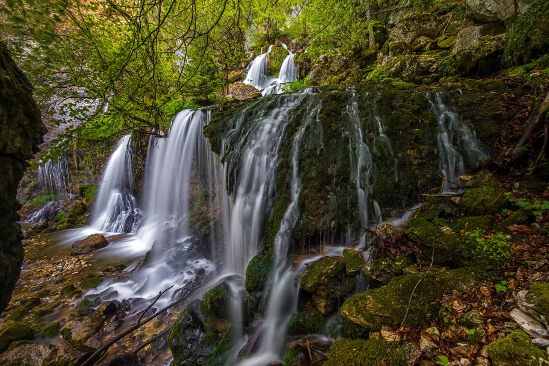 4K Waterfall