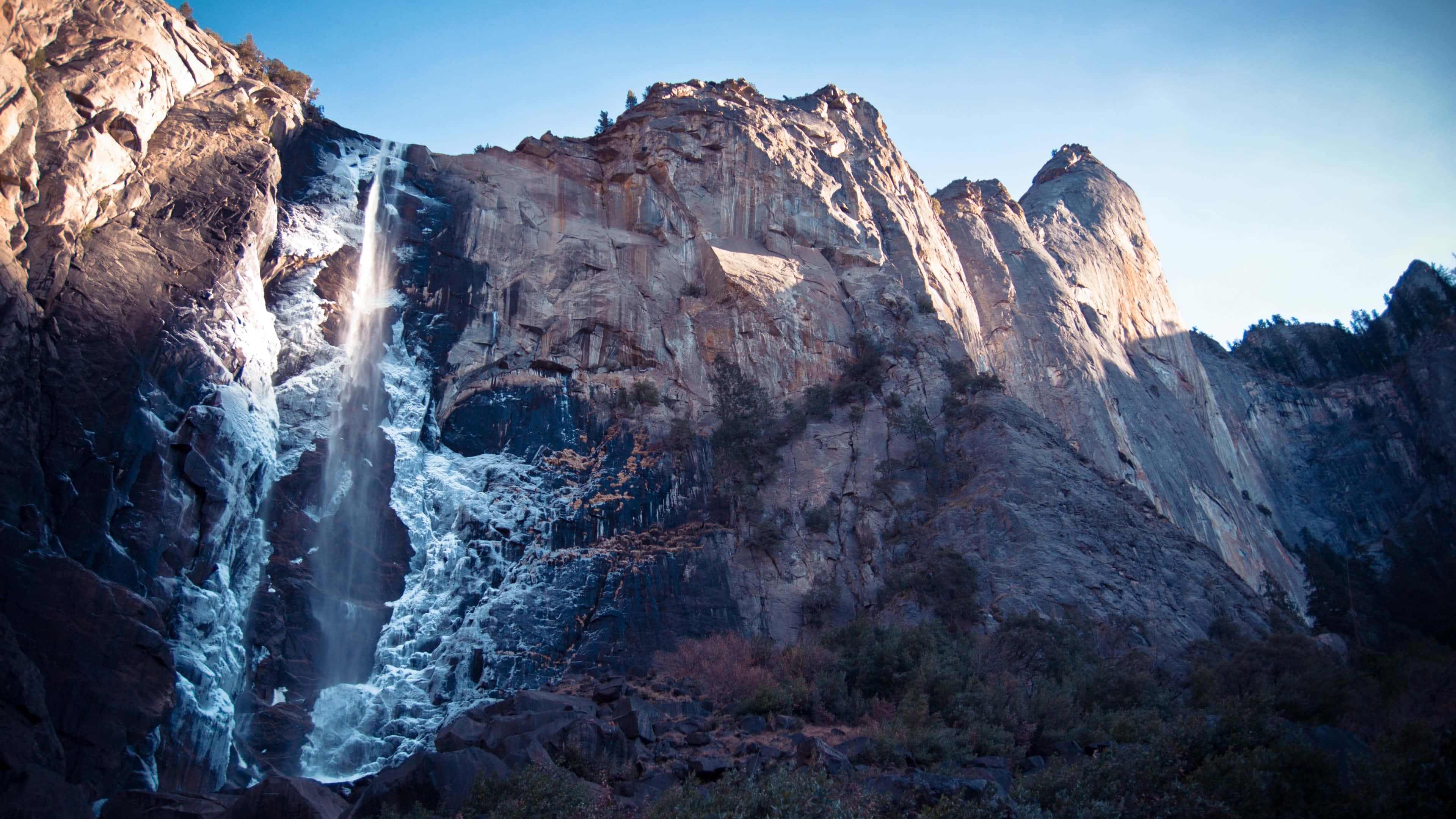 4K Waterfall, waterfall, granite cliff face, 4K Desktop Wallpaper