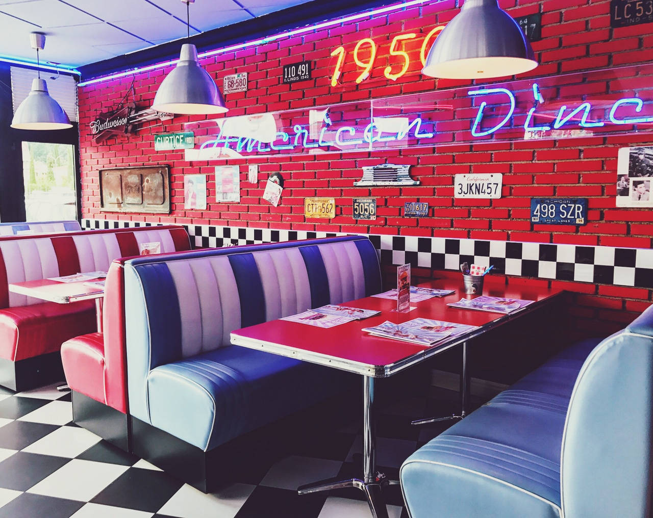1950s American diner, red brick walls, neon signs, HD Desktop Wallpaper