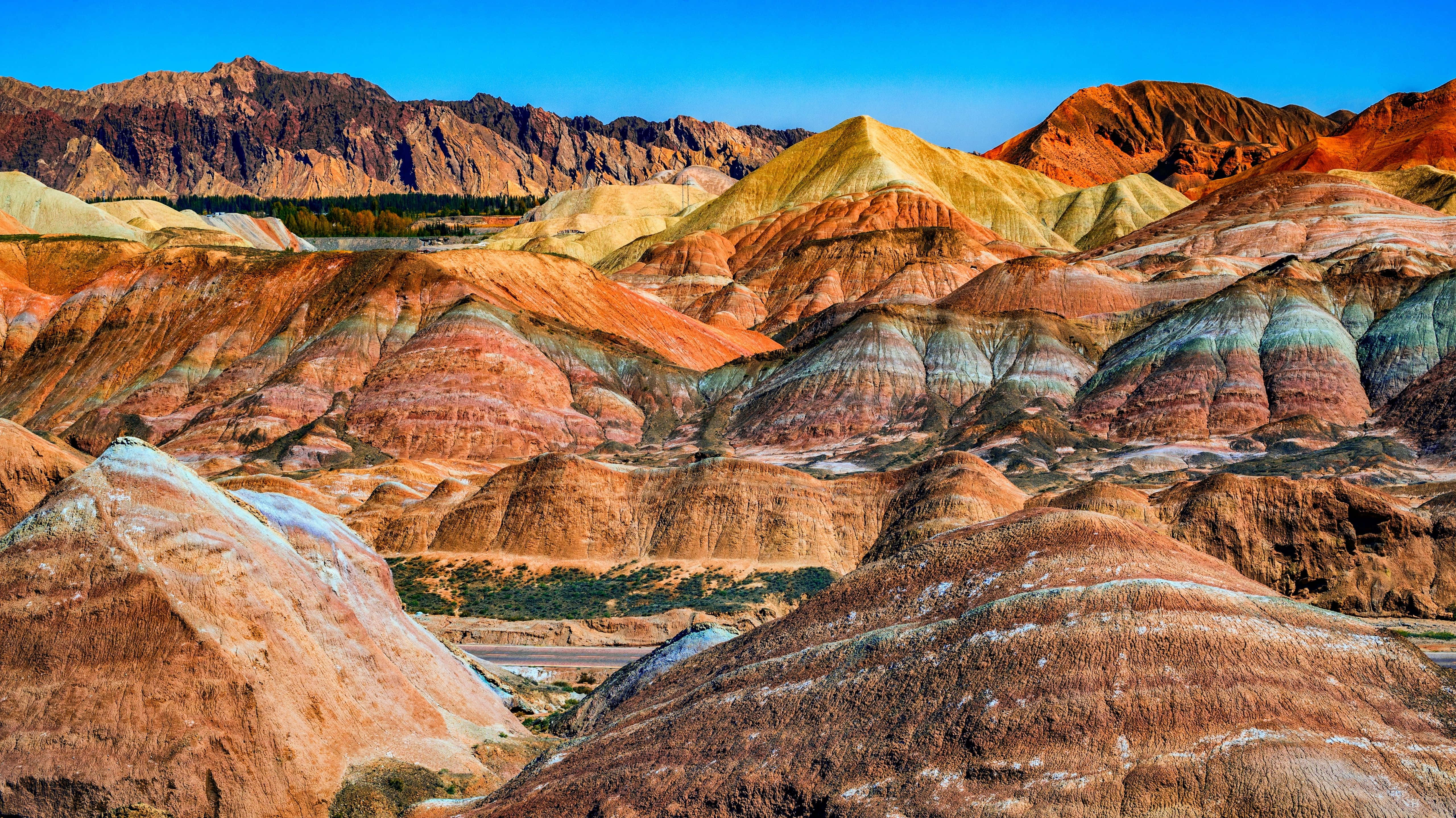 5120x2880, evening sky, vividly colored layered rock formations, 5K Desktop Wallpaper